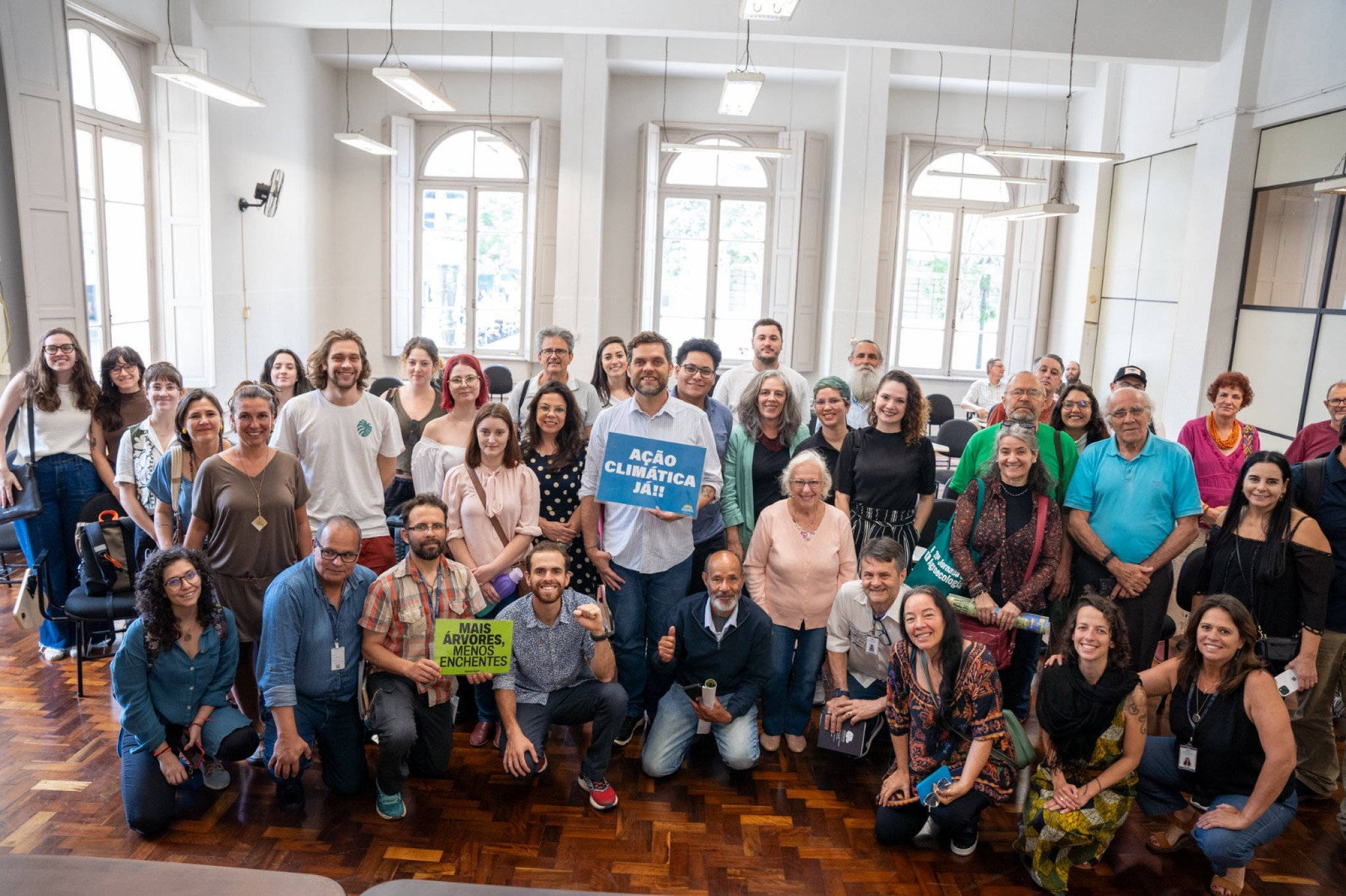 Audiência Pública na UFPR debate projeto de 662/2024, do Poder Executivo, que altera licenciamento ambiental no Paraná