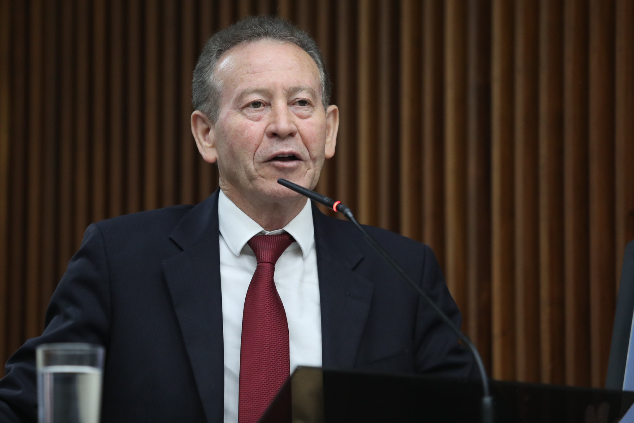 Deputado Professor Lemos (PT) destaca aprovação unânime de projeto que garante direitos a servidores do Judiciário