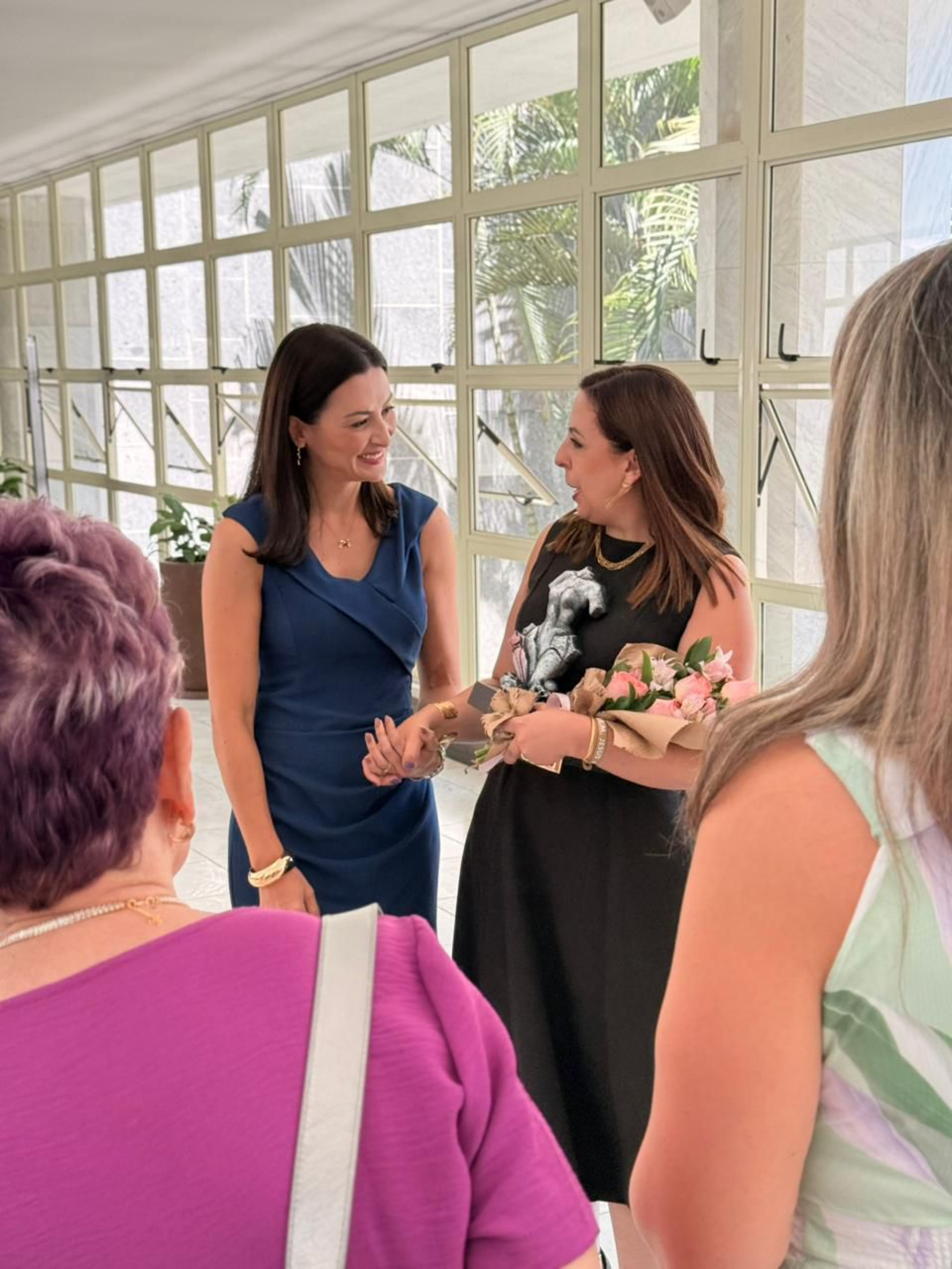 Deputada Mabel Canto (PP) homenageia pastora de Ponta Grossa em evento na Assembleia