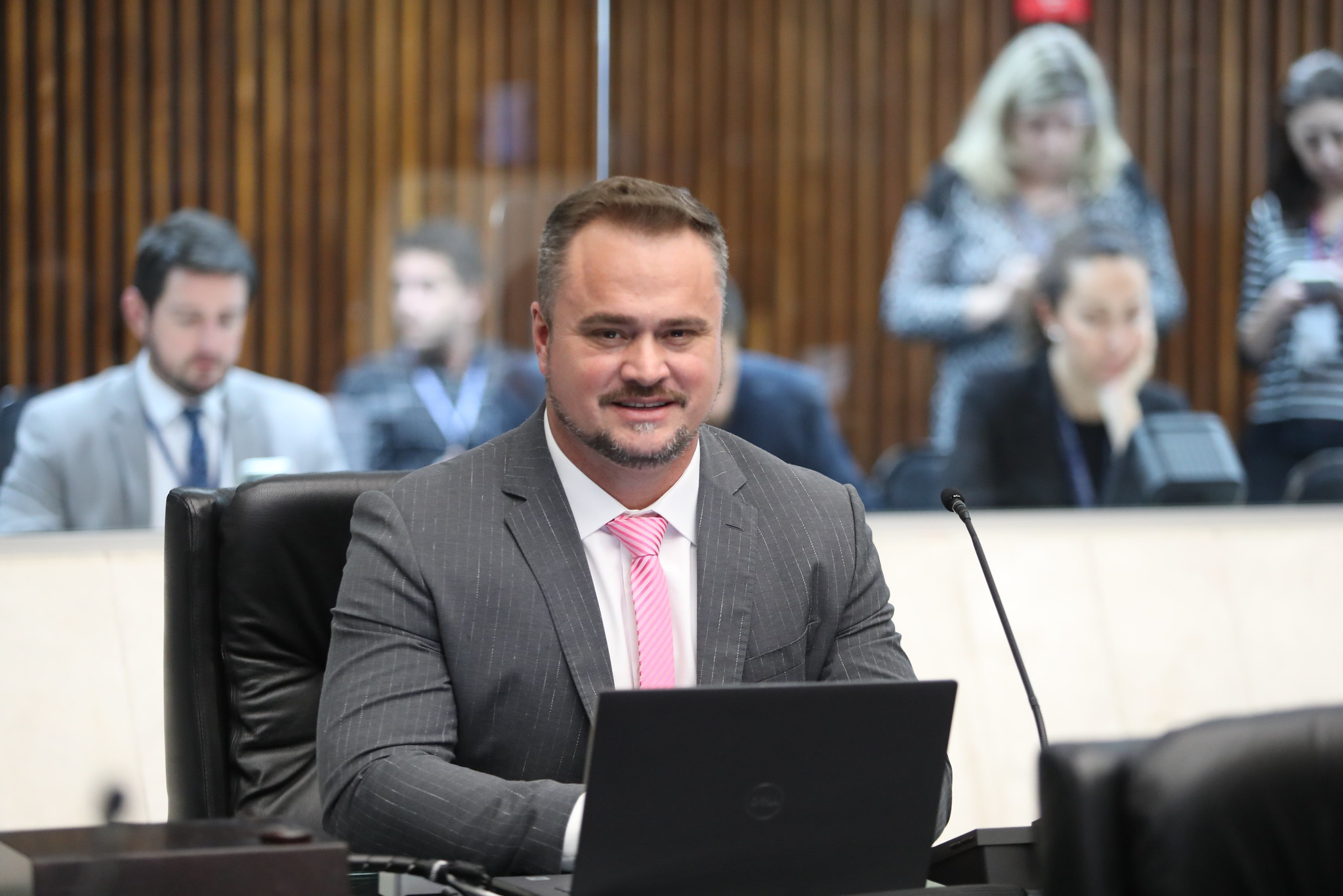 Deputado Alisson Wandscheer (SD) comemora sanção do Código da Pessoa com Transtorno do Espectro Autista