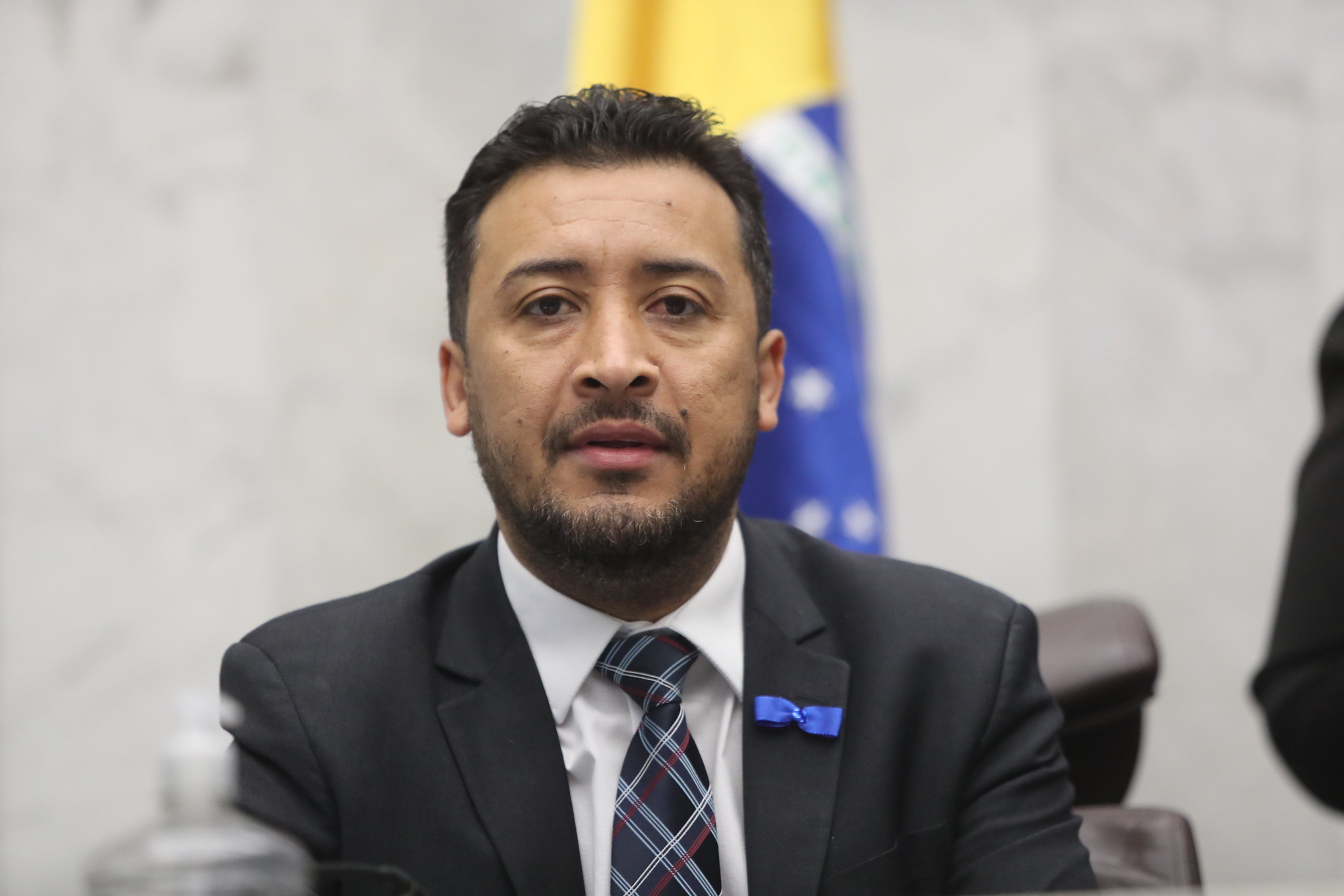 Deputado Soldado Adriano José (PP) apresenta projeto de lei que amplia direitos das mulheres vítimas de violência