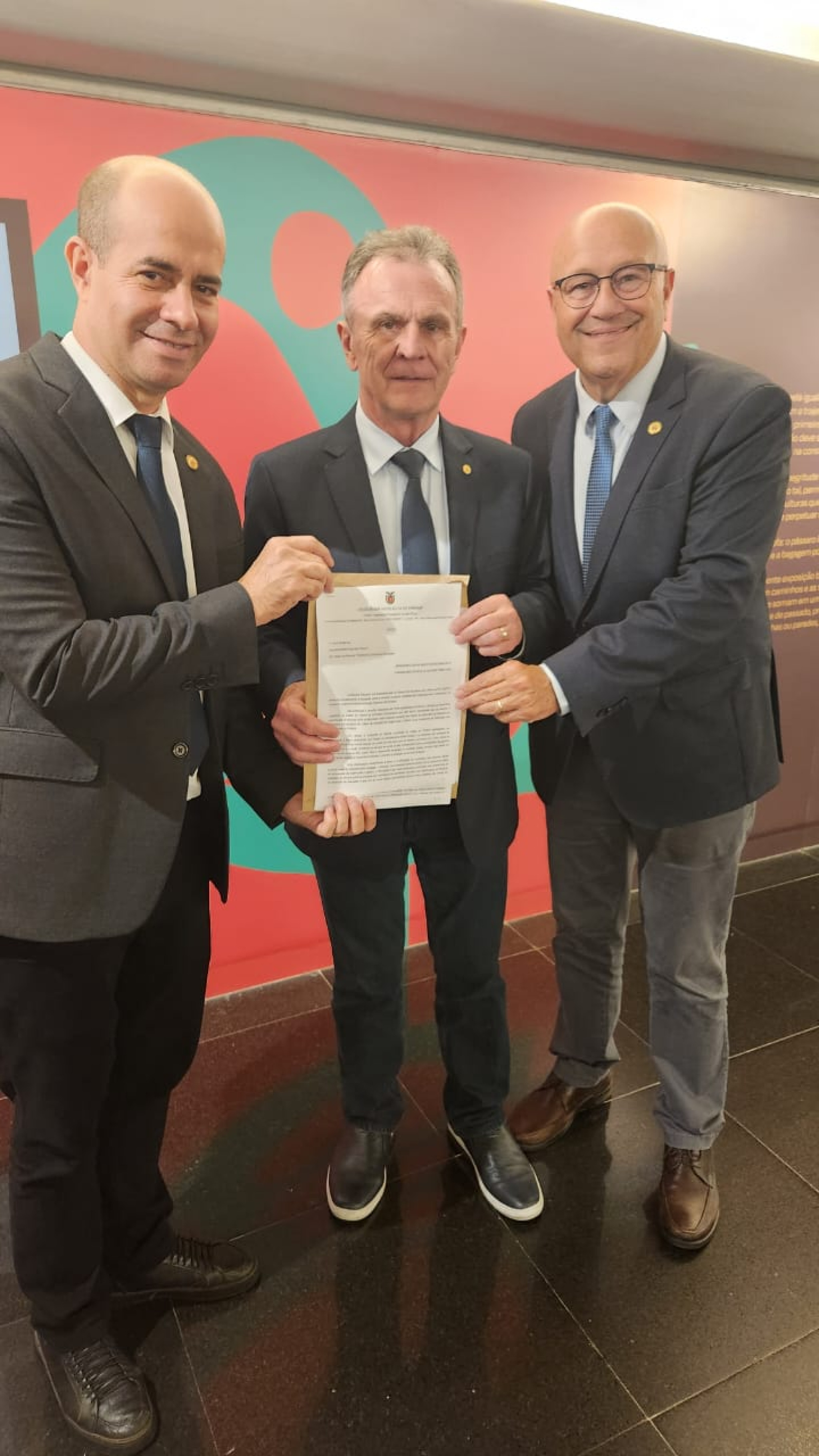 Frente parlamentar alerta sobre impacto da Reforma Tributária na arrecadação dos municípios