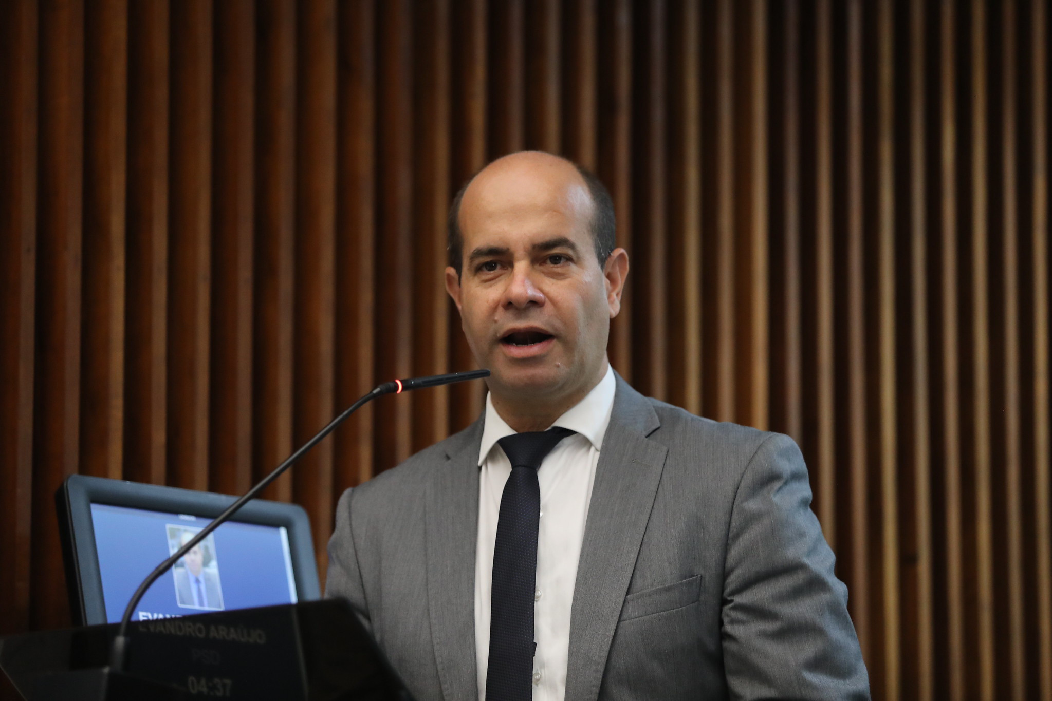 Evandro Araújo propõe a criação de Frente Parlamentar para discutir impactos da Reforma Tributária ao Paraná