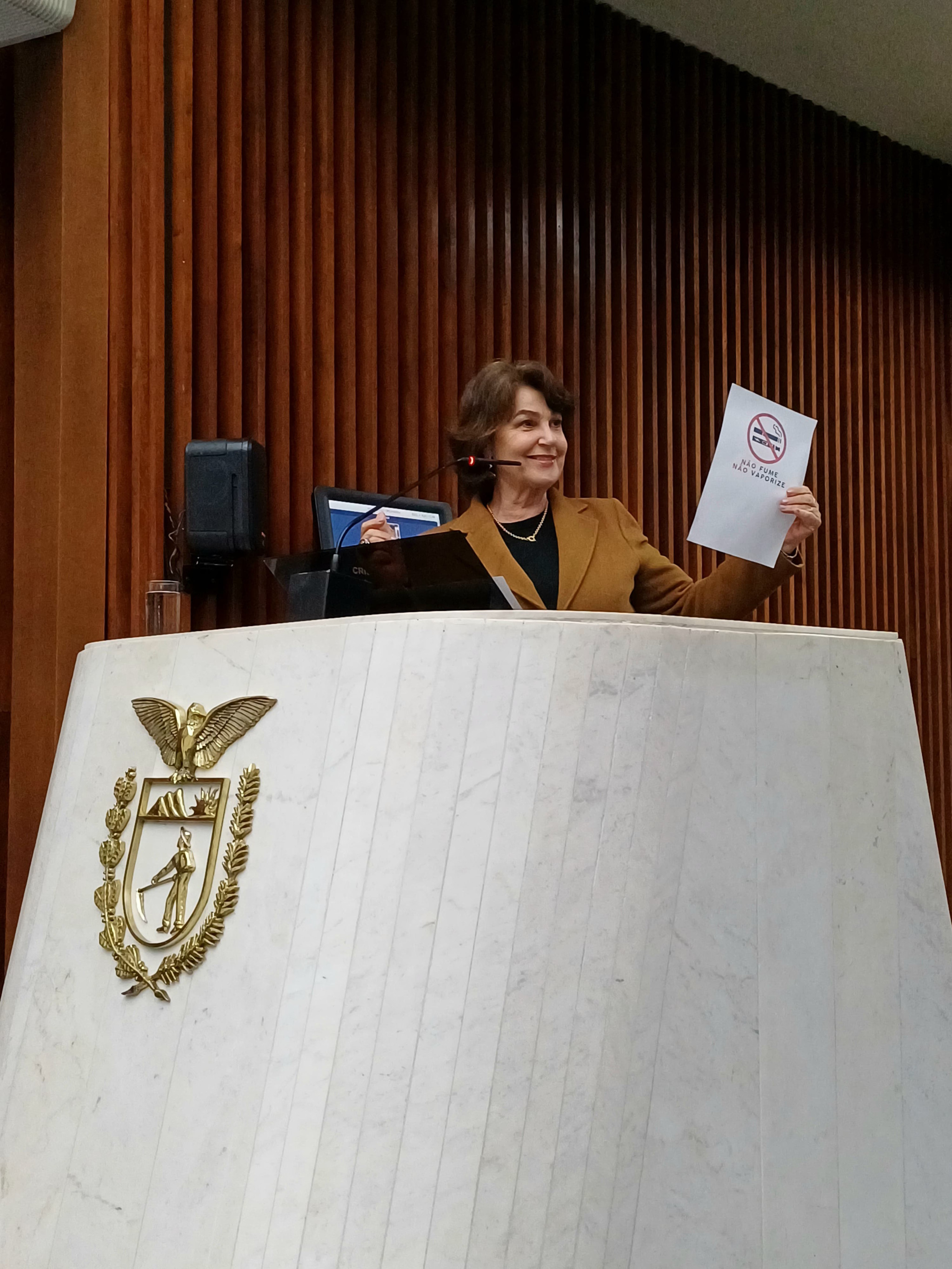 Projeto que atualiza placas de “proibido fumar” segue para sanção governamental