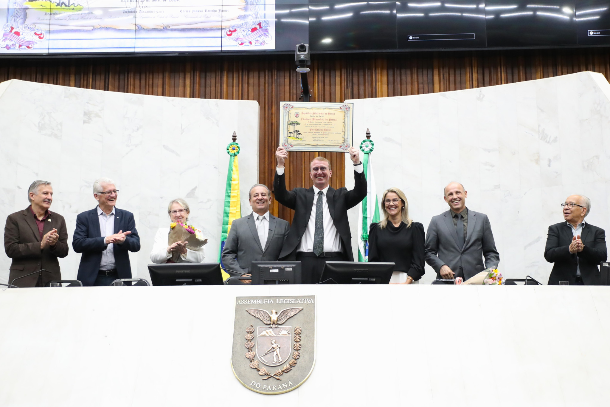 Assembleia reconhece legado na Ceasa e concede título de Cidadão Benemérito a Eder Bublitz