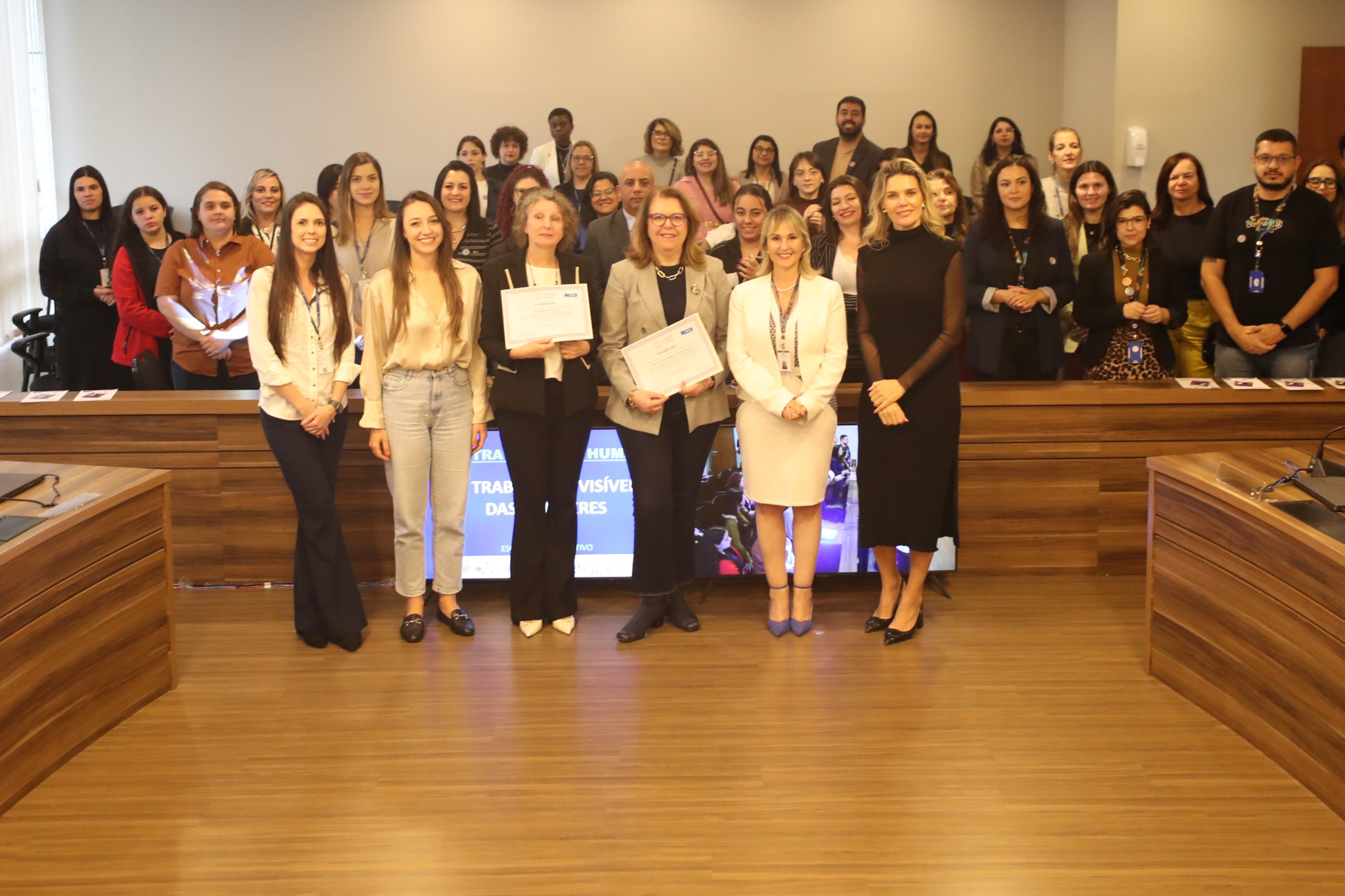 Palestra na Assembleia Legislativa destaca “O Trabalho Invisível das Mulheres”