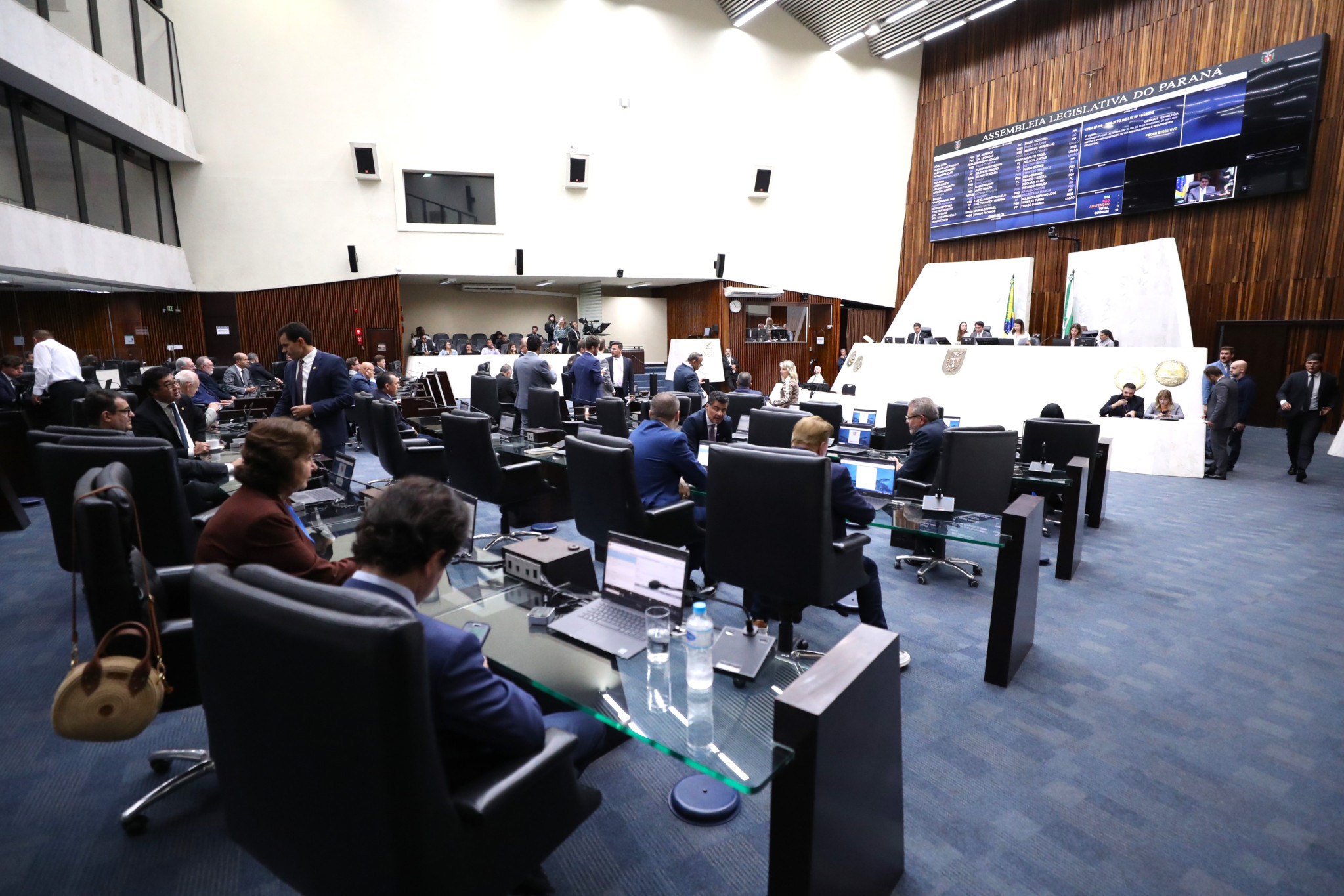 Projeto do Governo sobre desestatização da Celepar avança na Assembleia