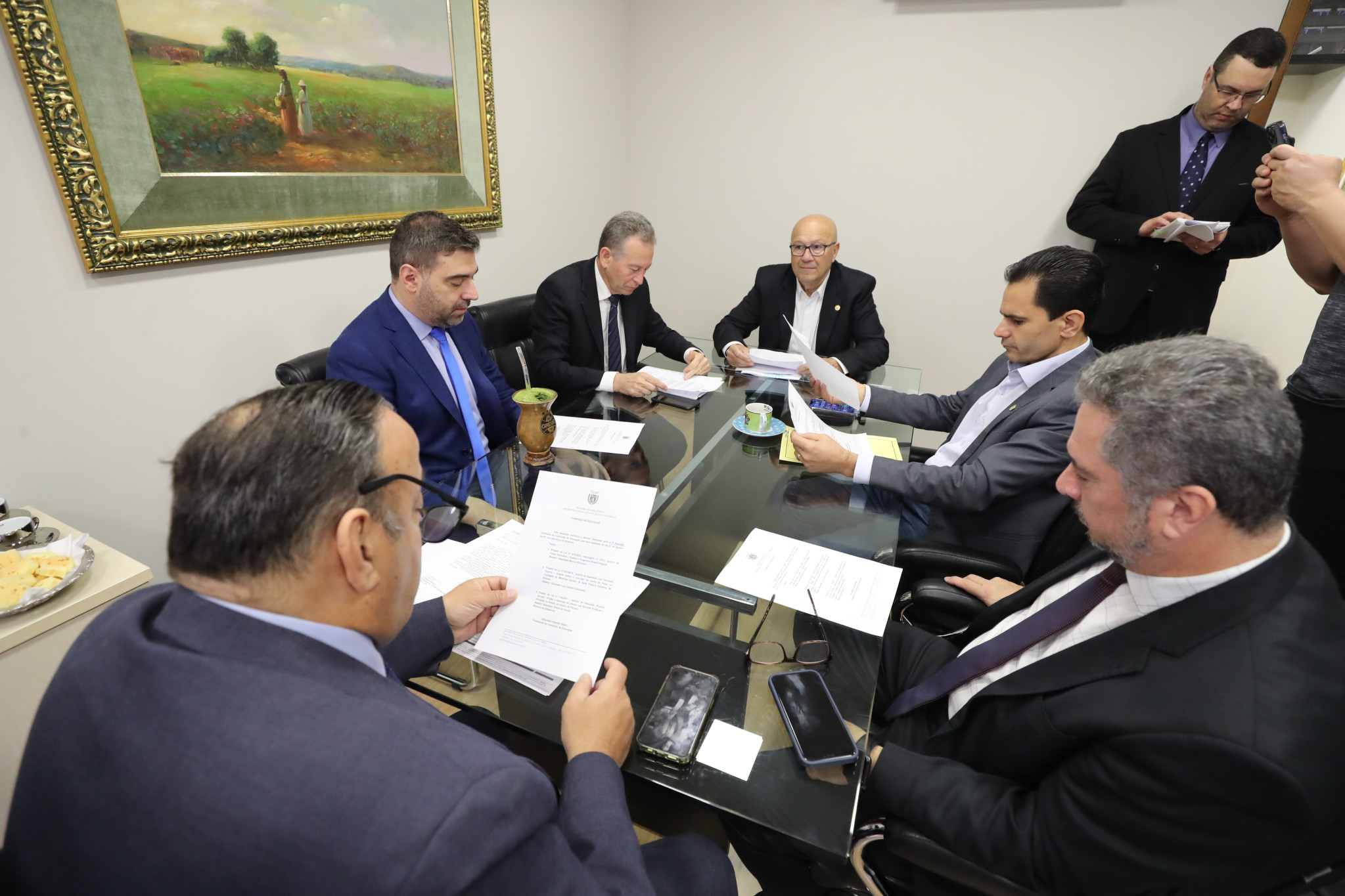 Pedido de vista na Comissão de Educação adia votação de projeto que institui ensino integral