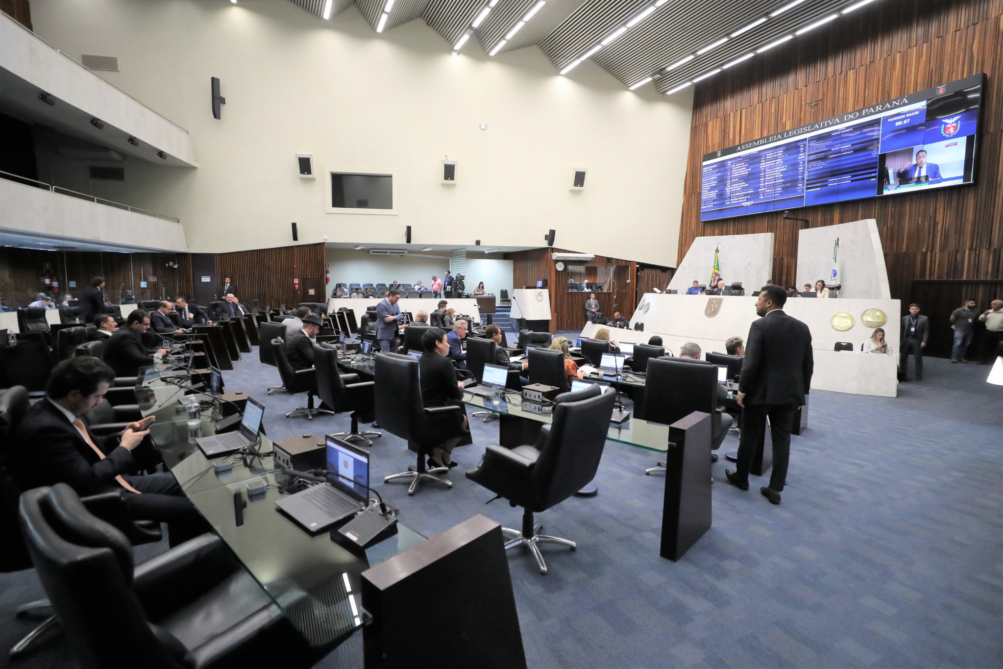 Aprovado projeto que reforça alerta sobre uso excessivo de telas na infância