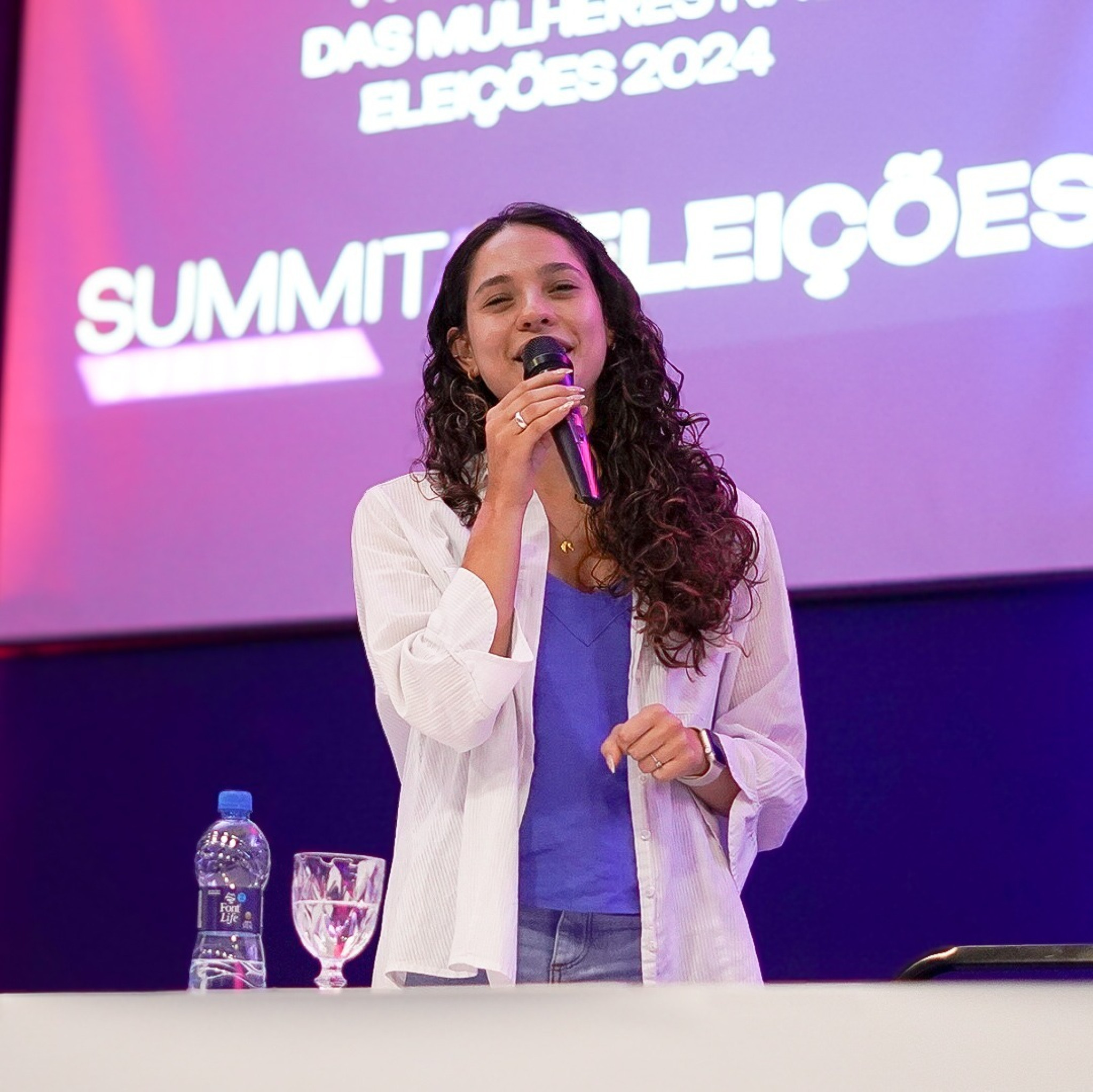 Deputada Ana Júlia (PT) defende protagonismo das mulheres na política