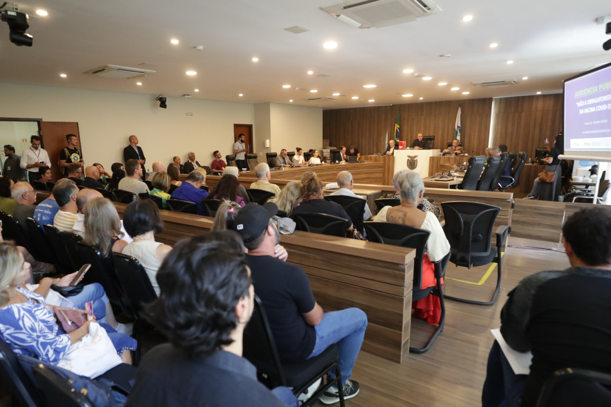 Audiência Pública debate a não obrigatoriedade da vacina de COVID-19