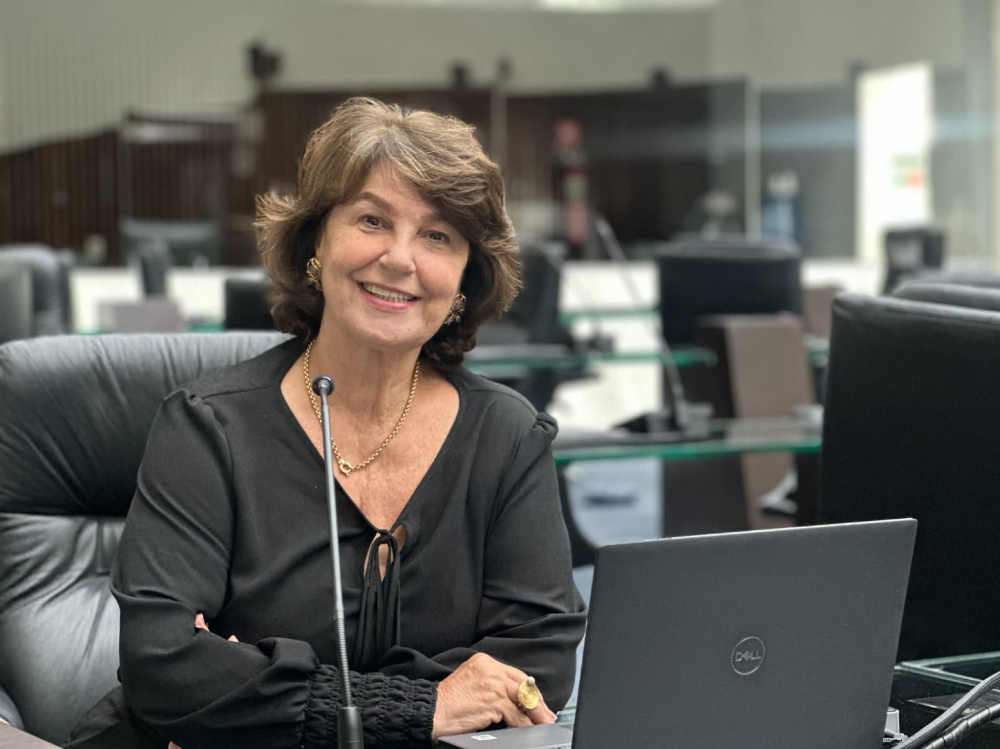 Deputada Cristina Silvestri (PP) propõe ampliação da licença-paternidade no Paraná; PEC tem apoio de 24 parlamentares