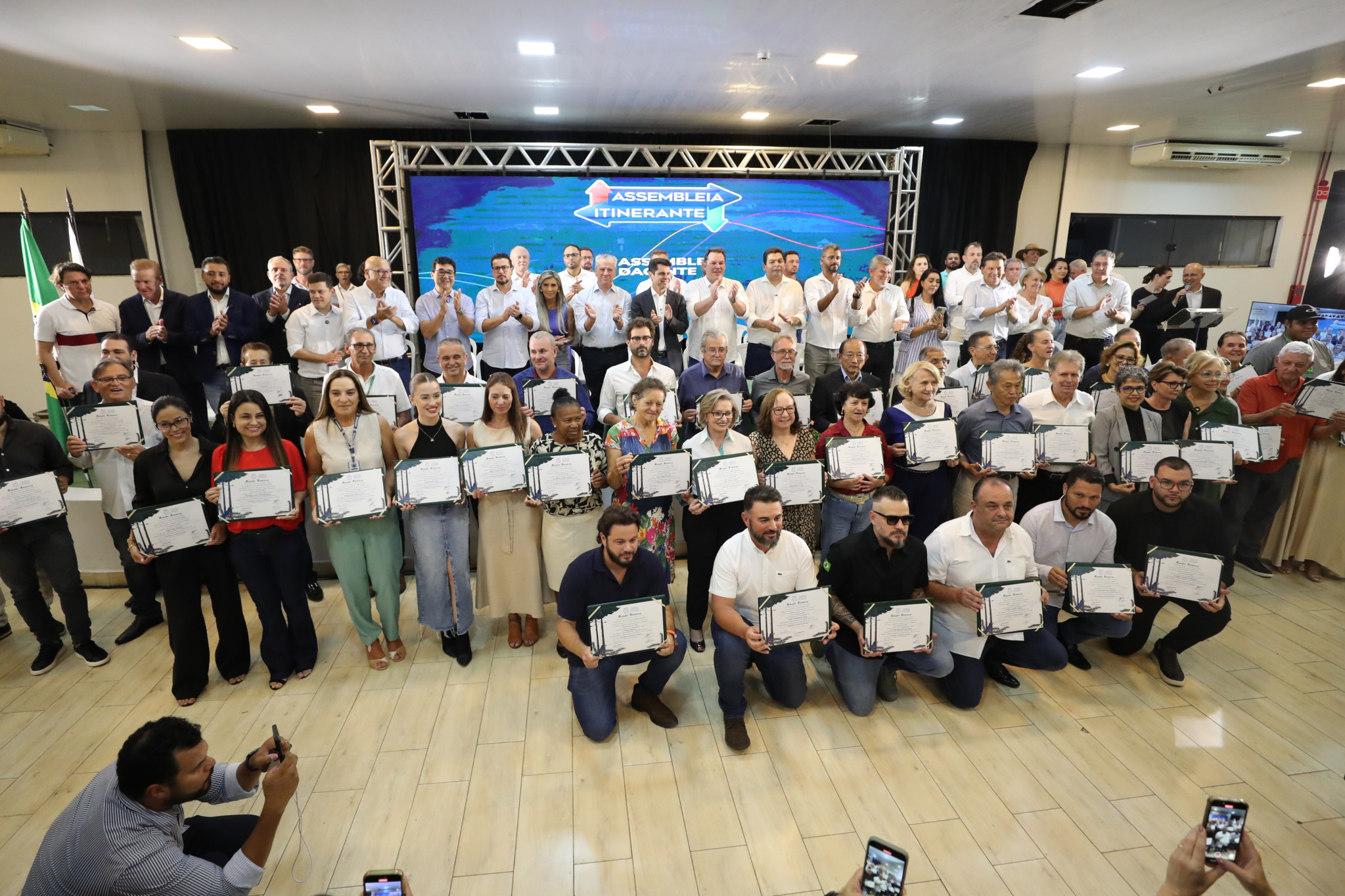 Em Sessão Especial, Assembleia Legislativa recebe reivindicações de Paranavaí e região