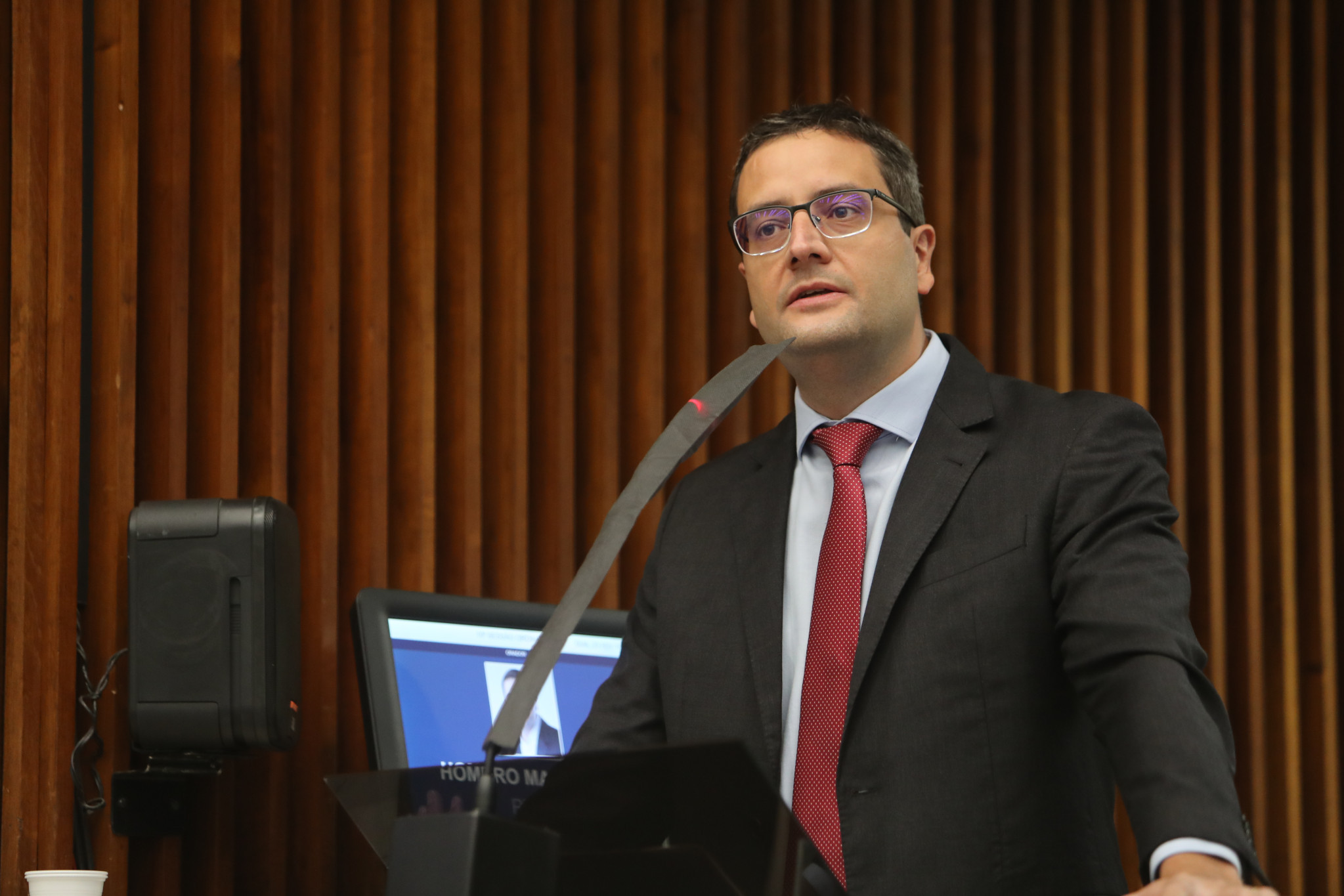 Deputado Homero afirma que Compagas não pode repassar tarifa de outorga para usuários