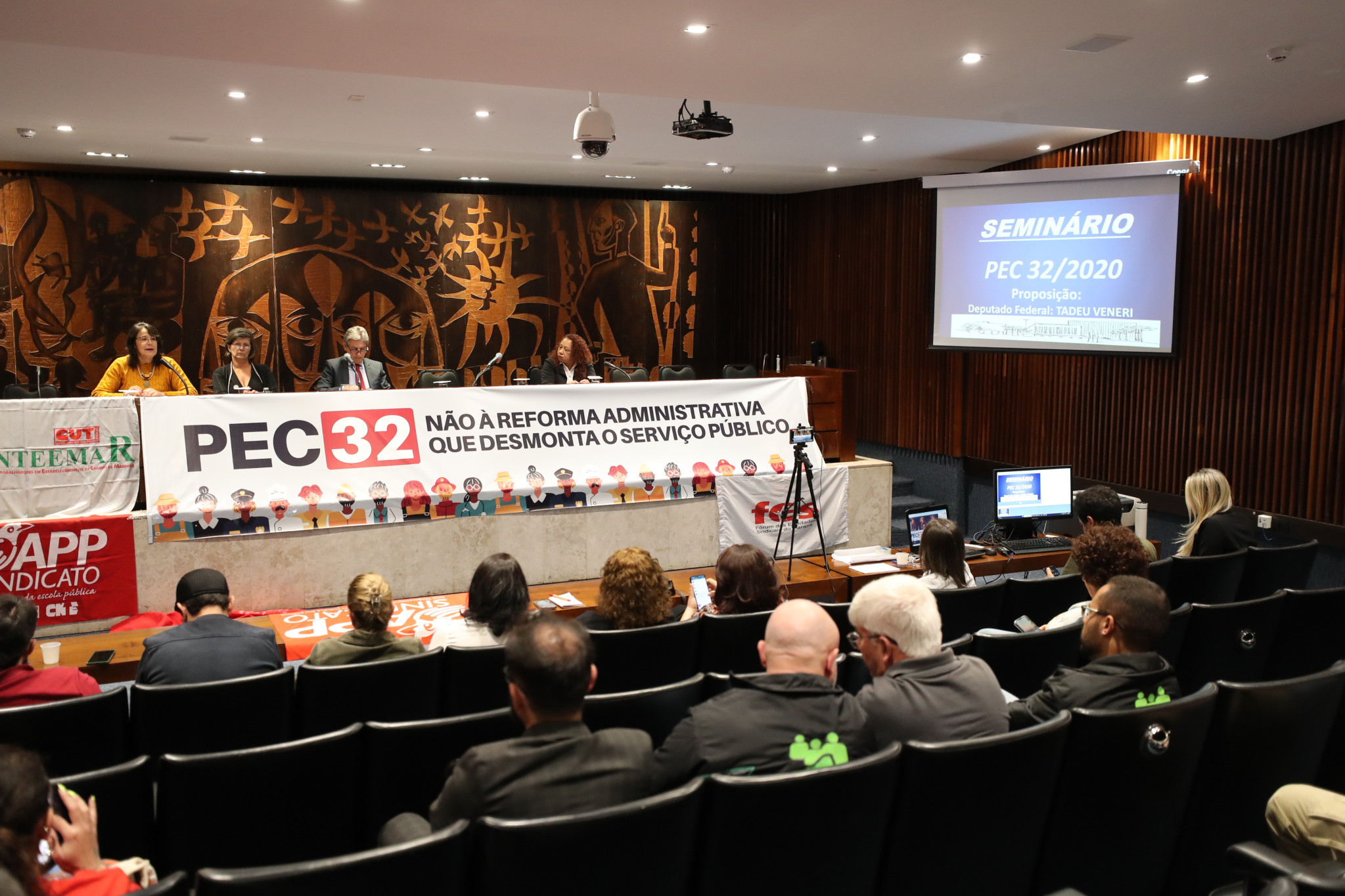 Seminário debate PEC federal que altera regime de trabalho de servidores públicos