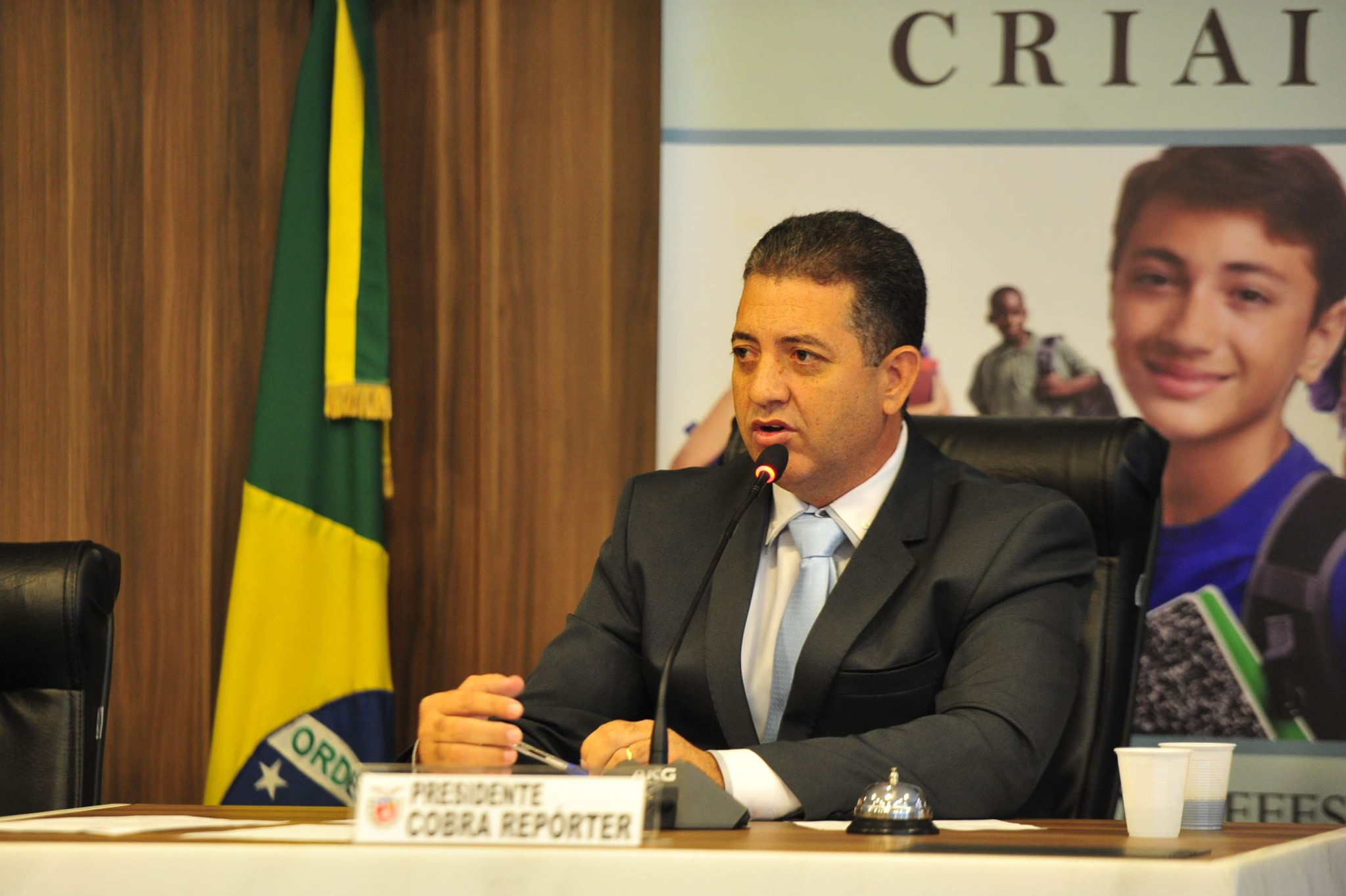 Deputado Cobra Repórter solicita Voto de Louvor para professor de Londrina que dá aulas para menino com paralisia cerebral