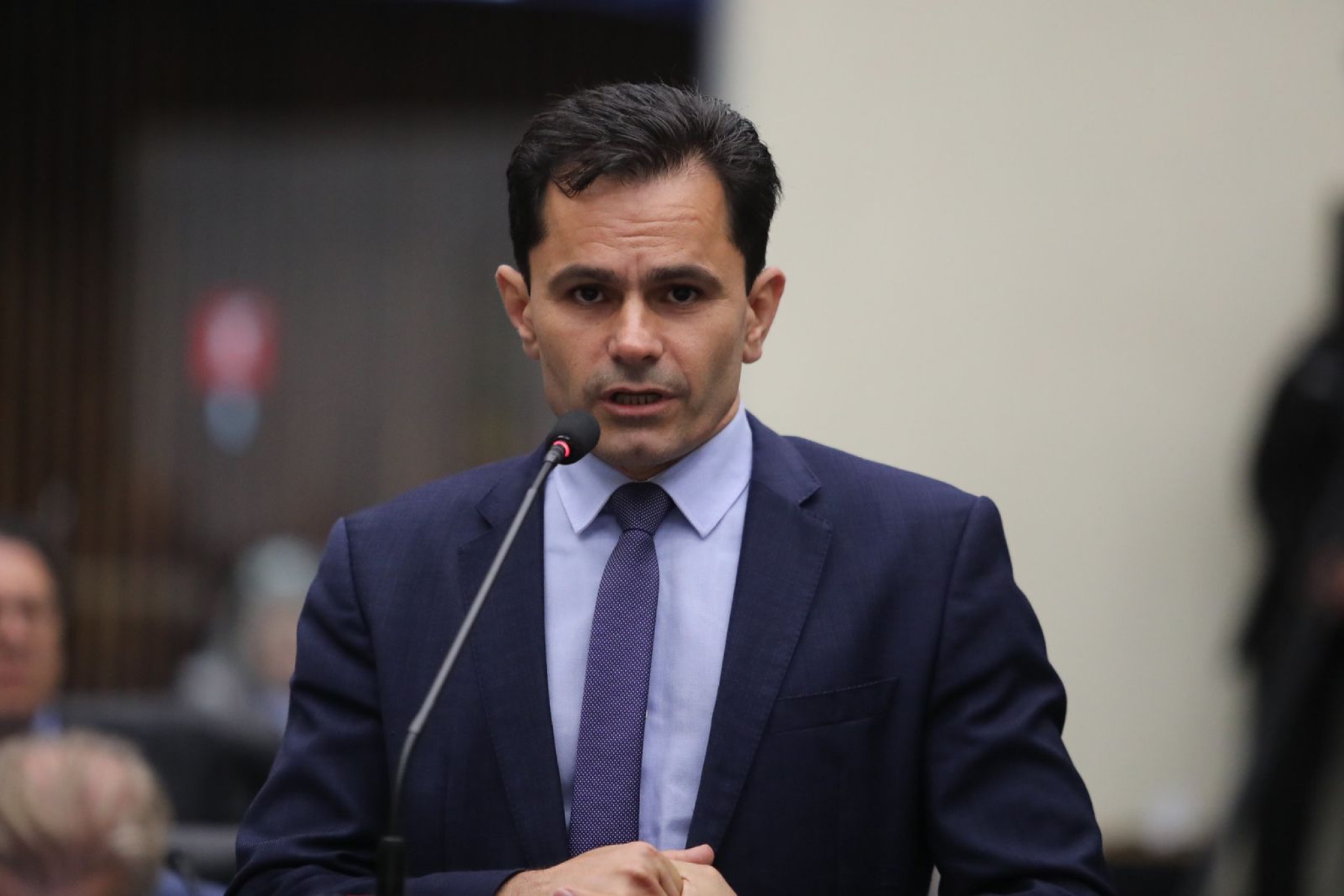 Aprovado projeto do deputado Marcio Pacheco (REP) que institui o Dia Estadual de Prevenção da Escoliose