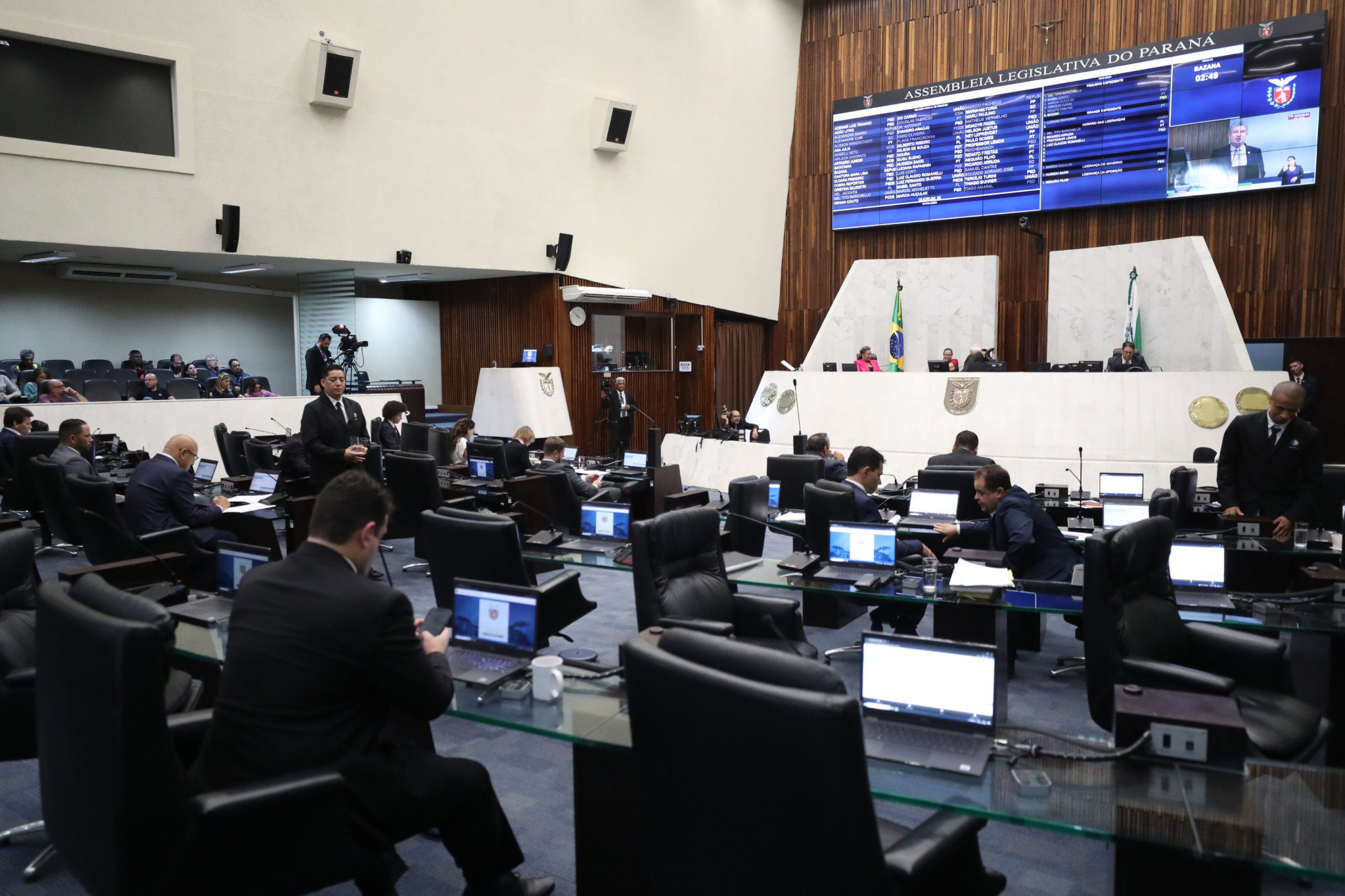 Composição entre lideranças, Bancada Feminina e sindicato garante emendas ao Código Disciplinar da Policia Civil