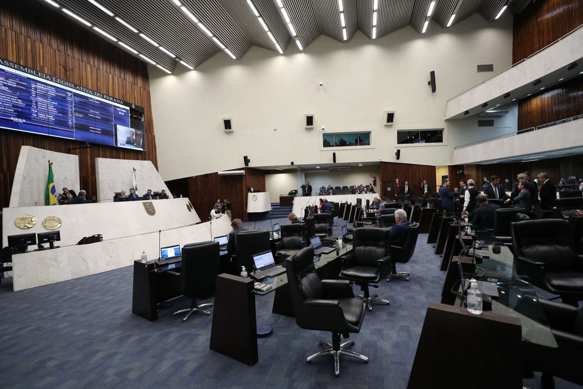 Parlamentares já iniciam conversas em plenário sobre a Lei Orçamentária para 2023