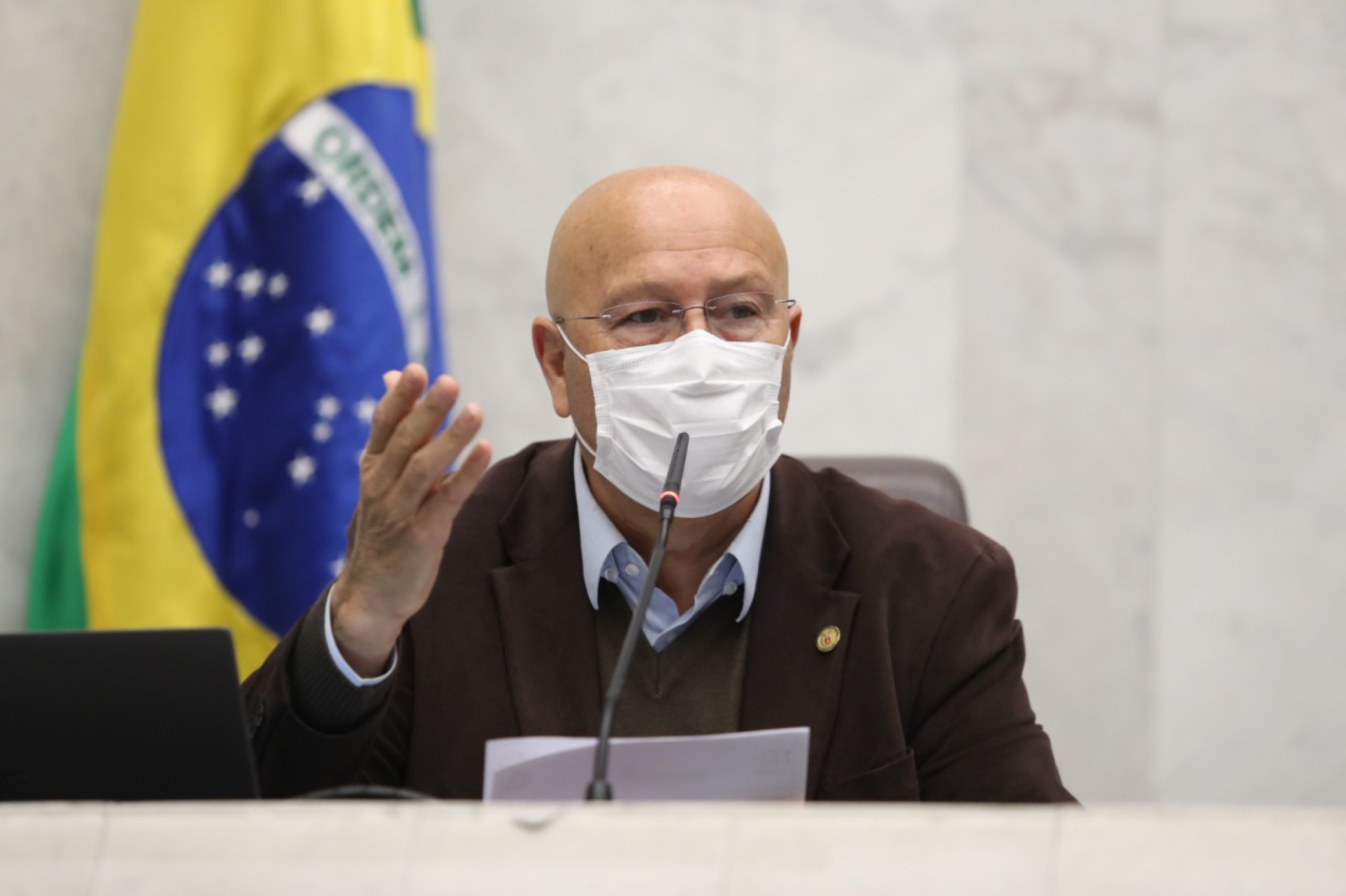 Romanelli defende derrubada do veto presidencial na lei de combate à pobreza menstrual