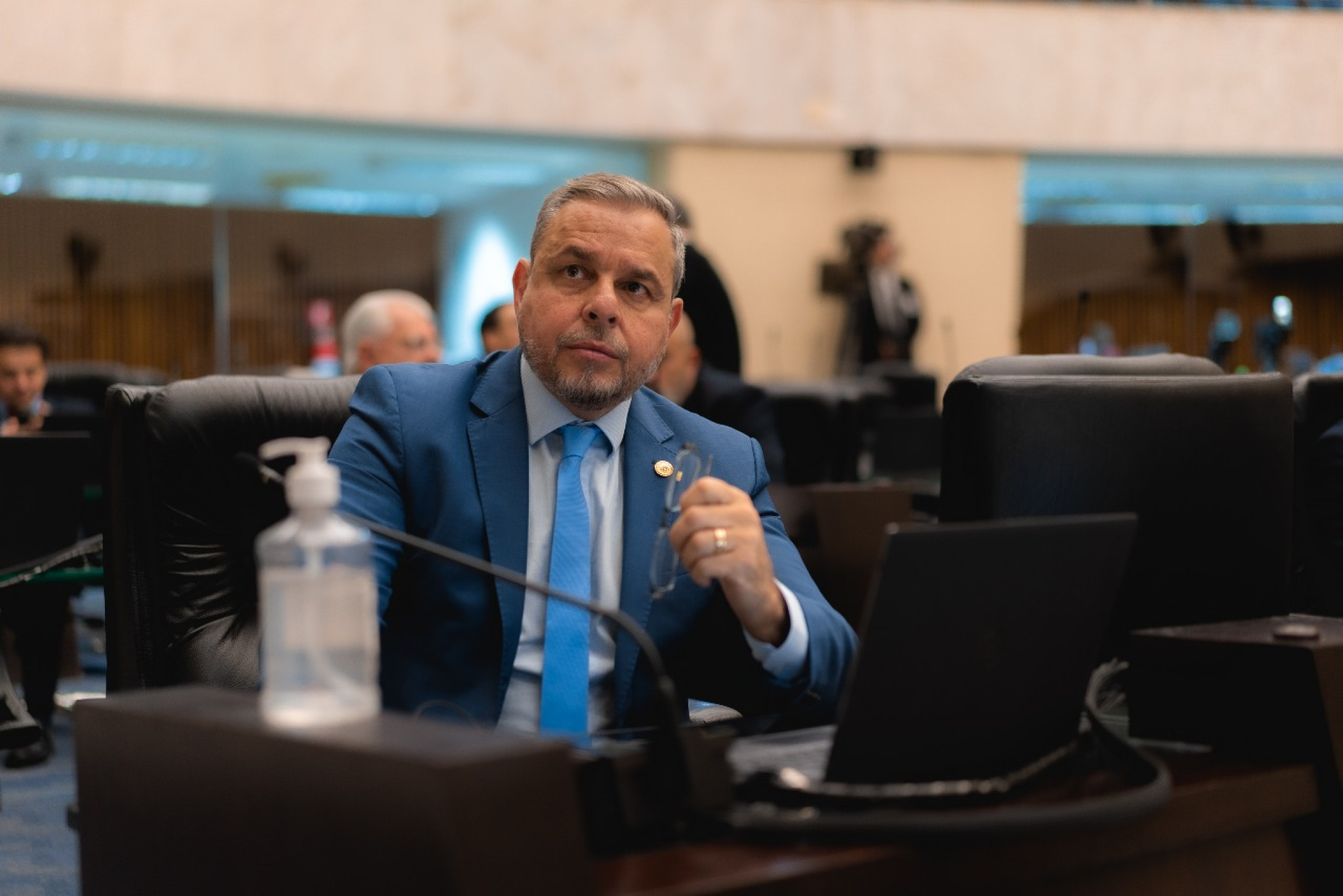 Deputado Ricardo Arruda (PL) apresenta projeto de lei para proibir sexualização de crianças e adolescentes no Paraná