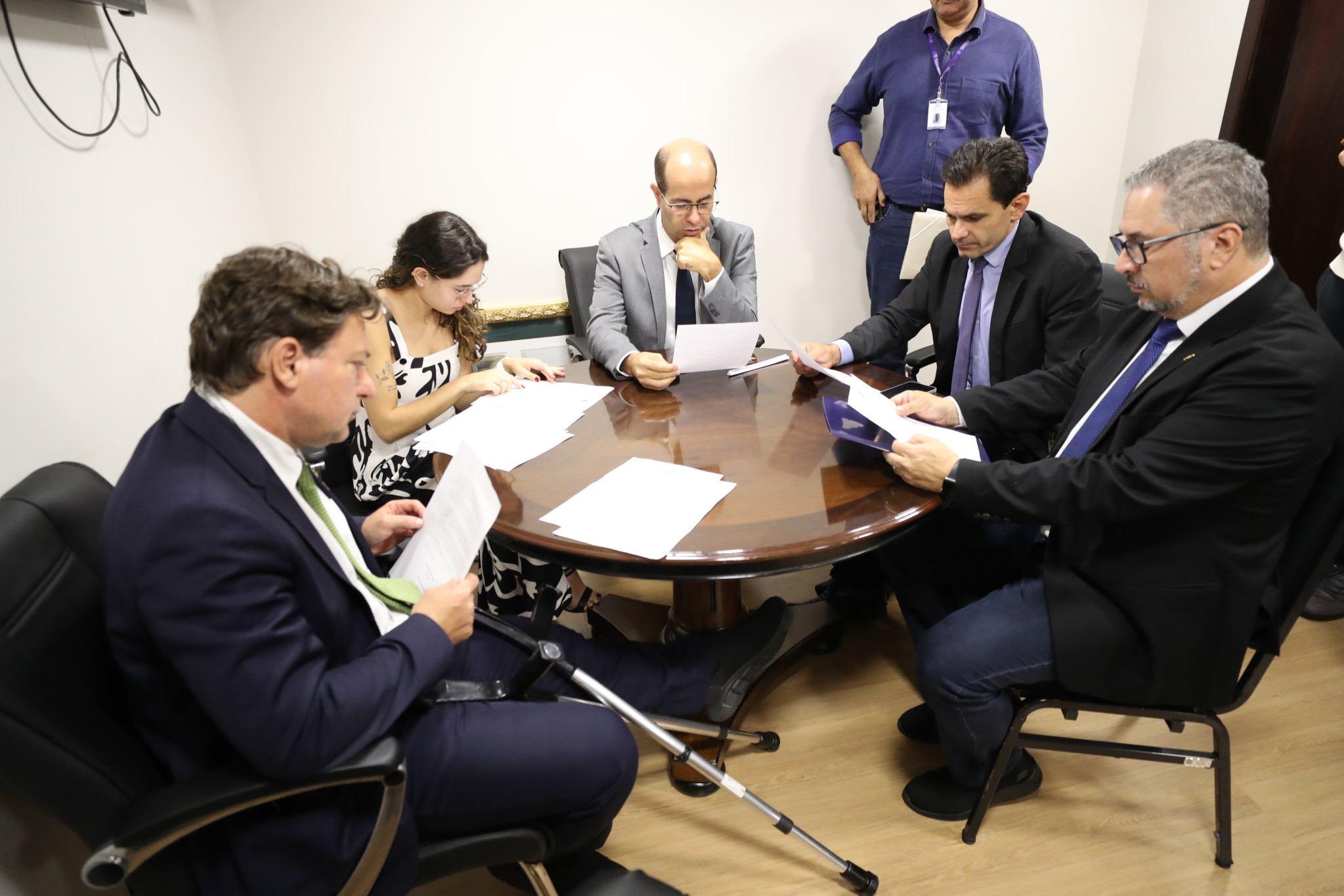 Comissão aprova projeto que cria campanha estadual de apoio aos cuidadores de pessoas com TEA