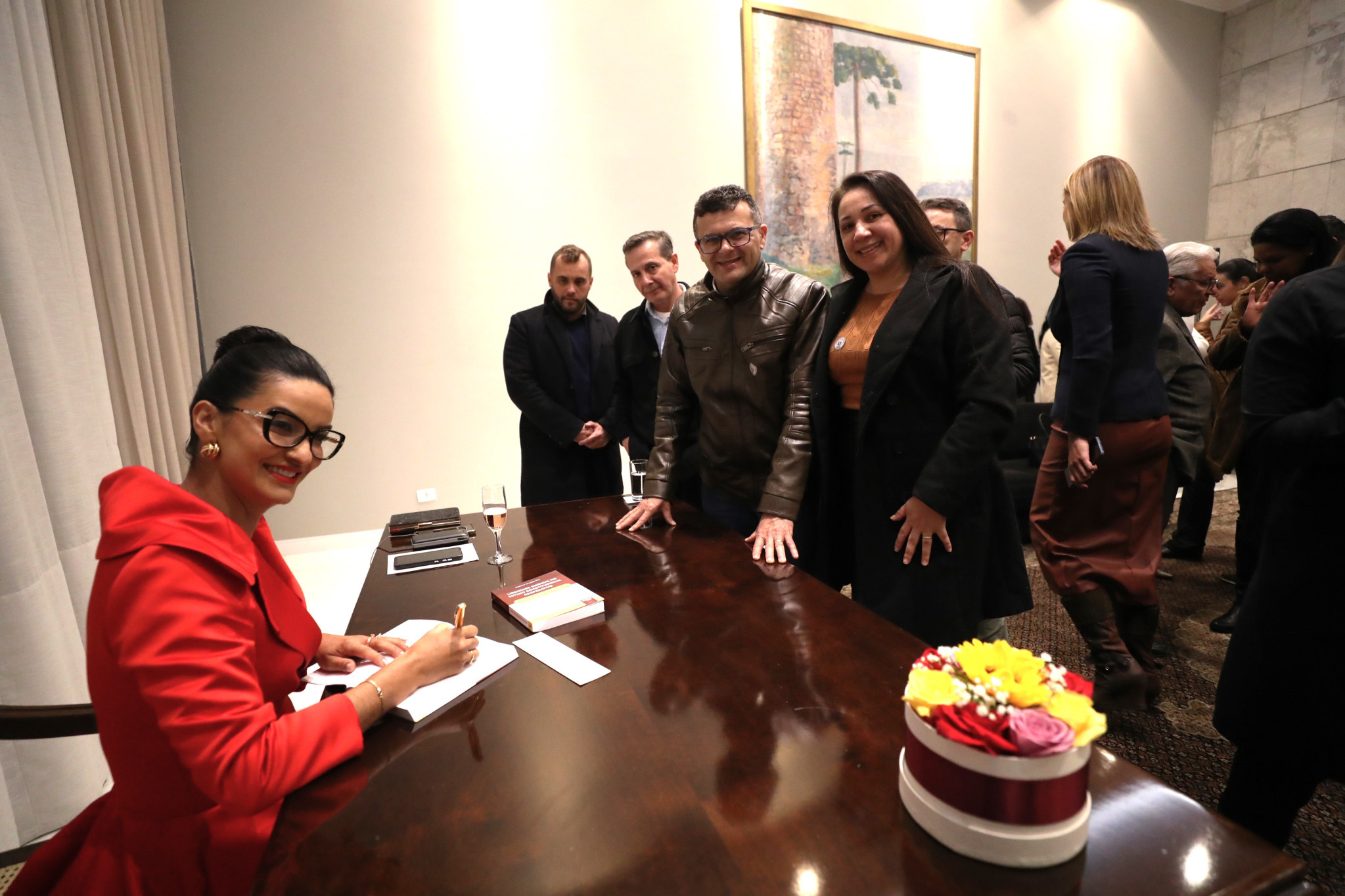 Assembleia recebe lançamento de livro sobre liberdade sindical no Estado constitucional