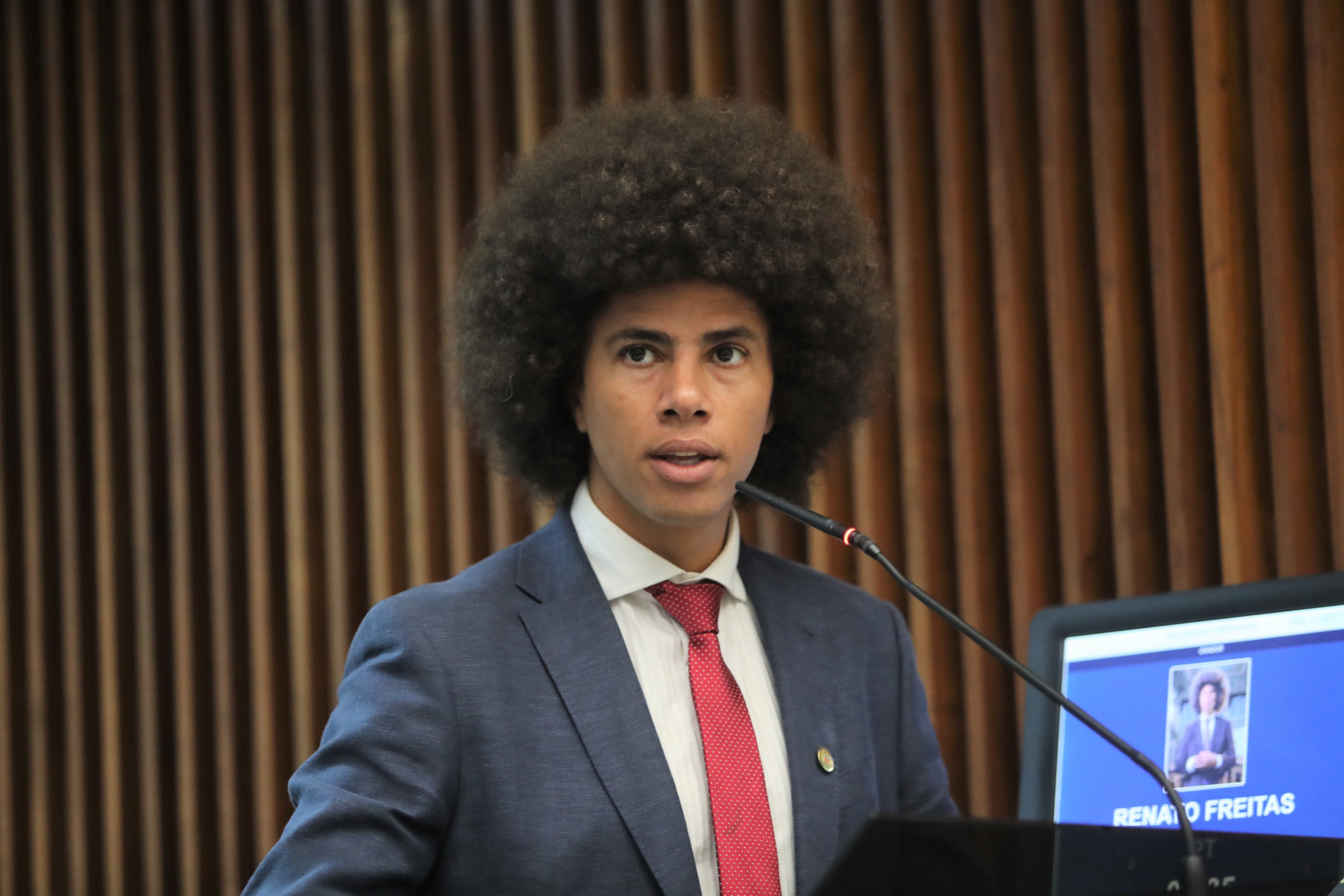 Deputado Renato Freitas (PT) comenta levantamento do Gaeco sobre a violência das forças policiais do Paraná