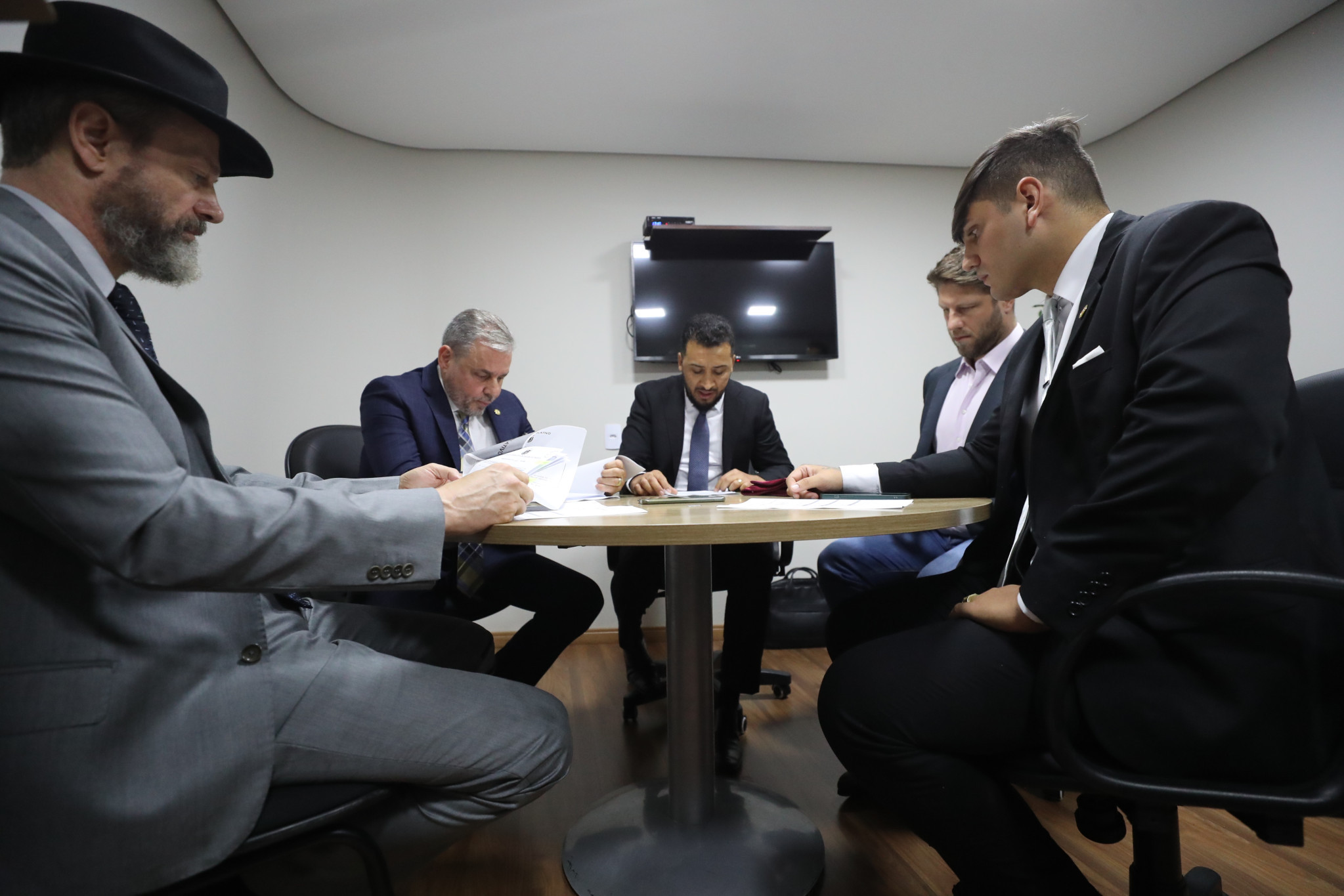 Comissão de Segurança Pública aprova projeto que moderniza tecnologia do Botão do Pânico