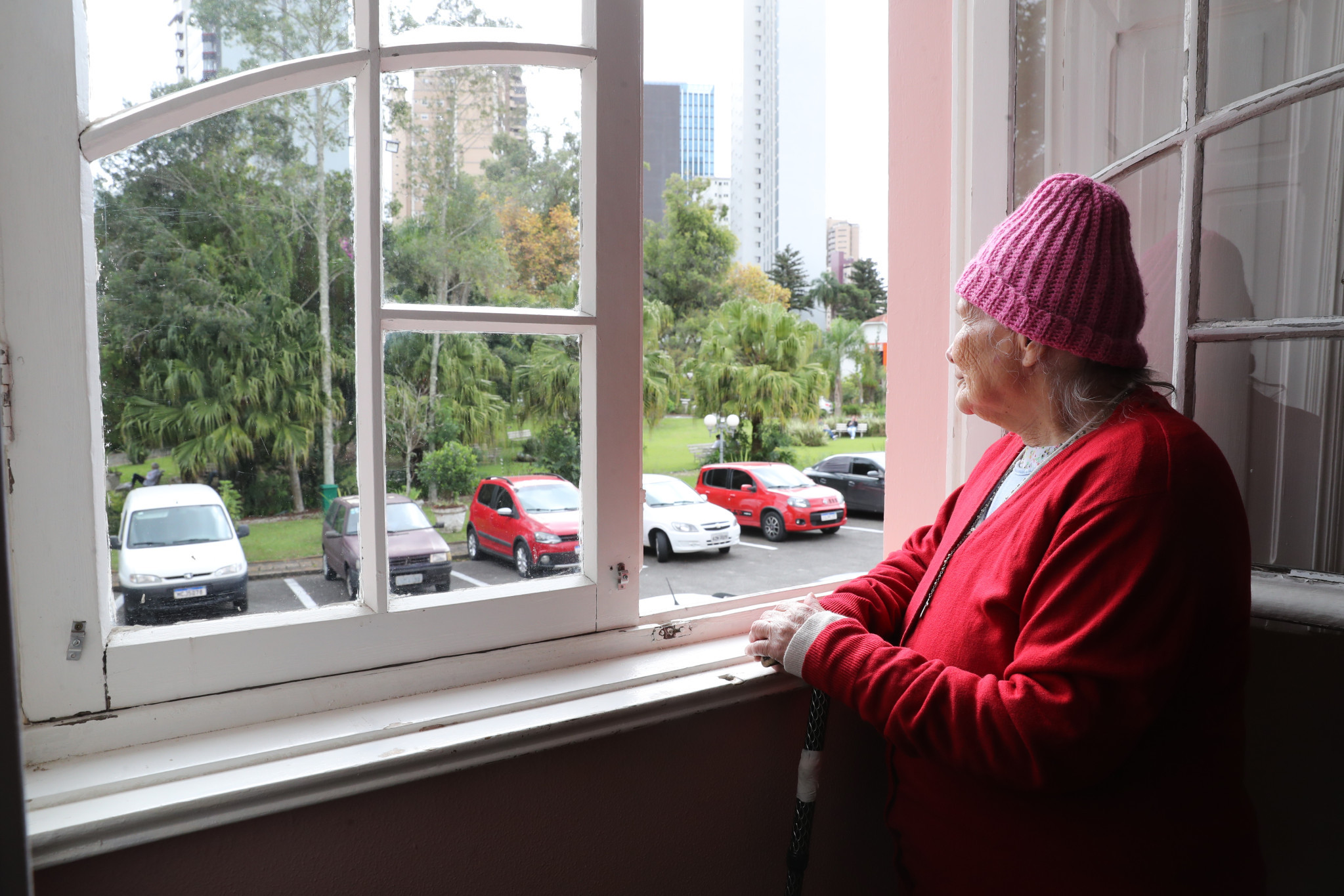 Ação da Assembleia vai contribuir com instituição que acolhe idosas