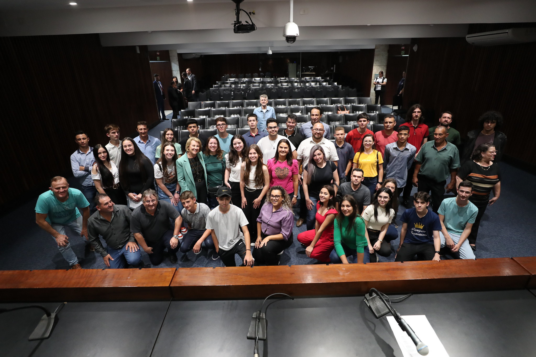 Juventude paranaense visita a Assembleia