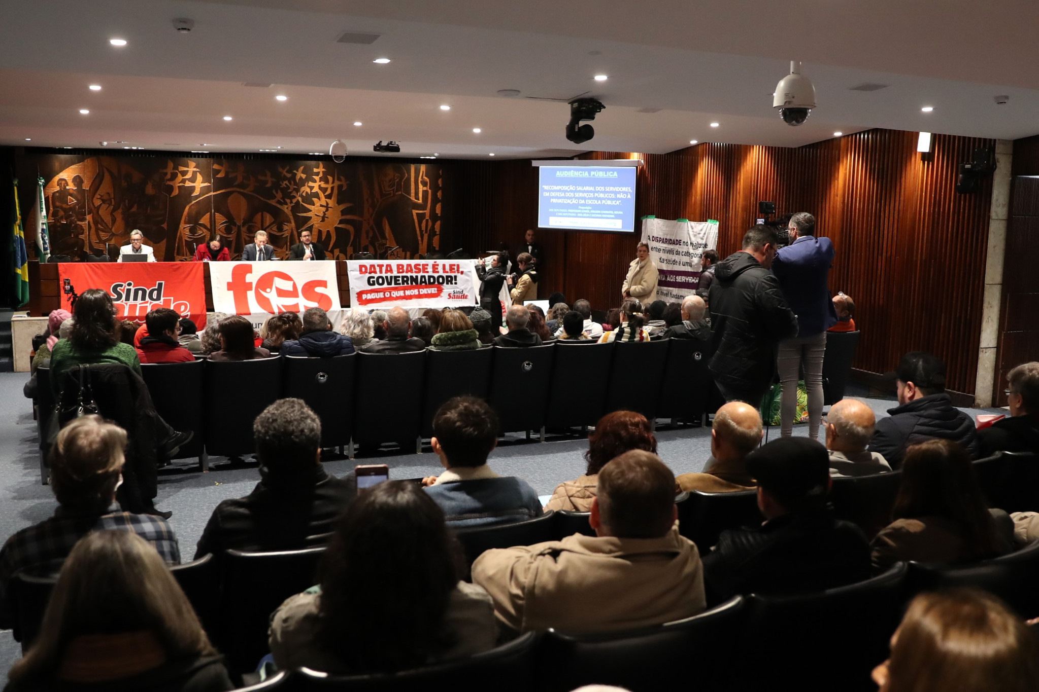 Audiência Pública debate a recomposição salarial dos servidores públicos