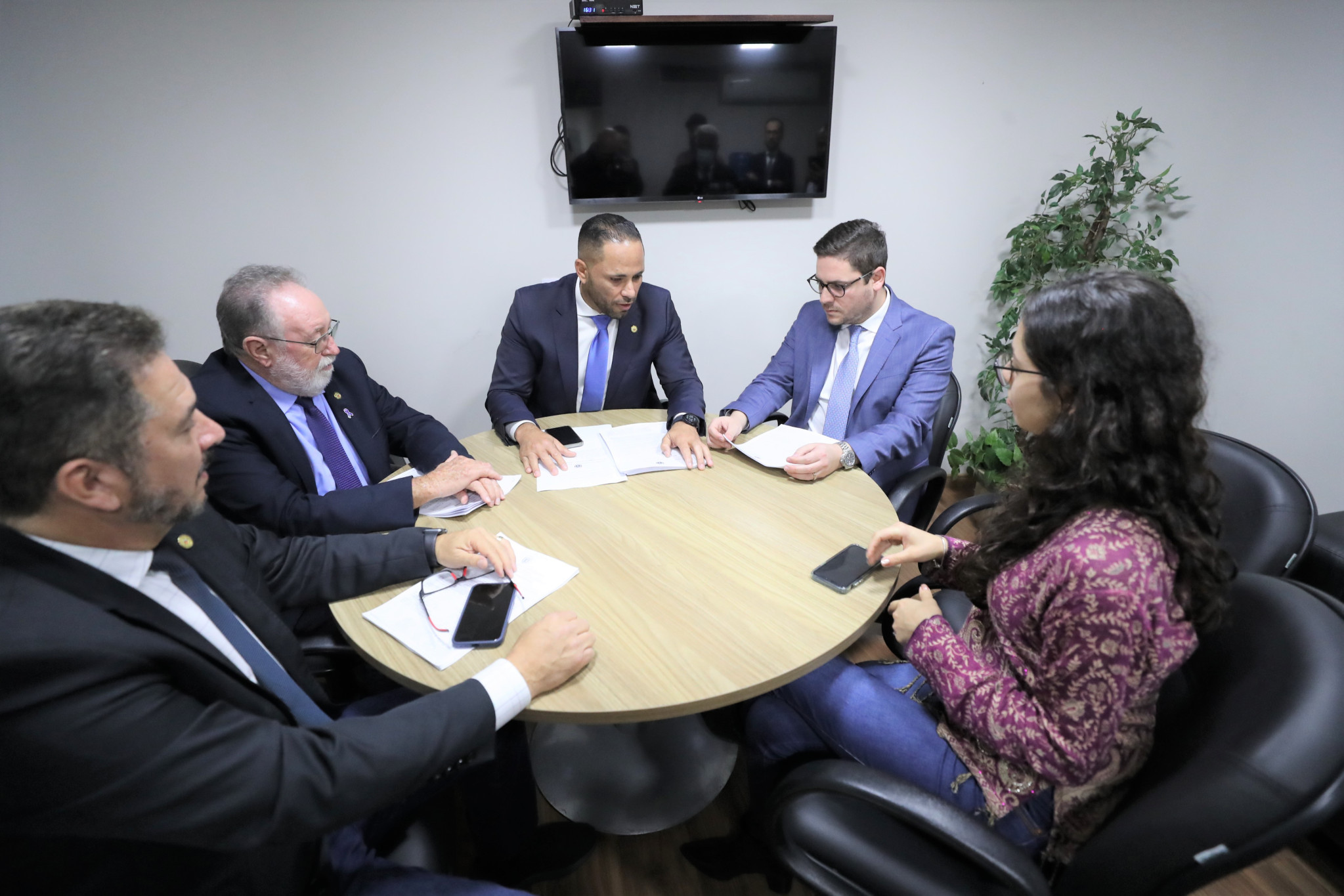 Conselho de Ética define relator do processo envolvendo Renato Freitas (PT) e Ricardo Arruda (PL)