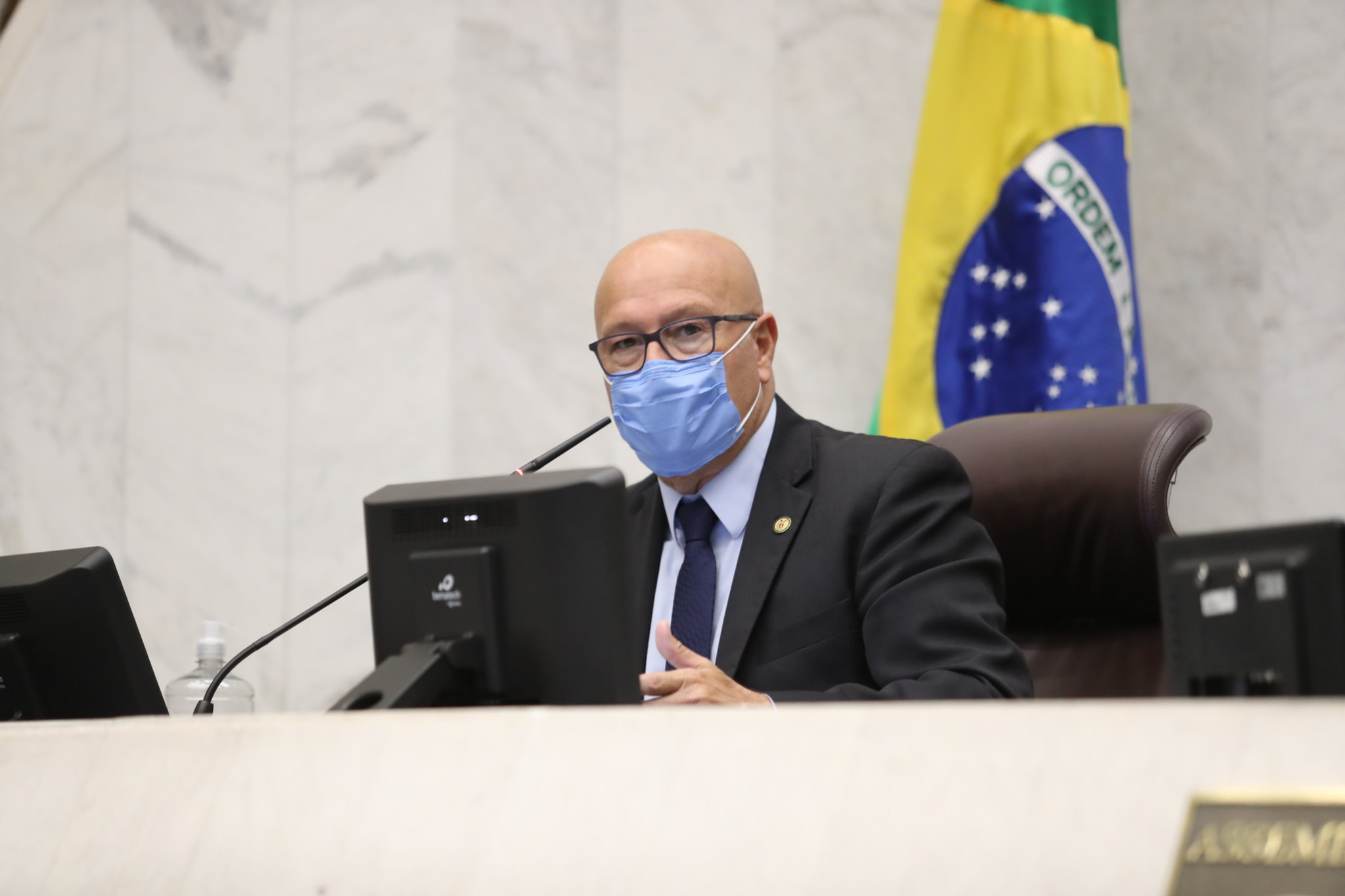 Outorga no gás natural é desserviço à indústria do Paraná, diz deputado Romanelli