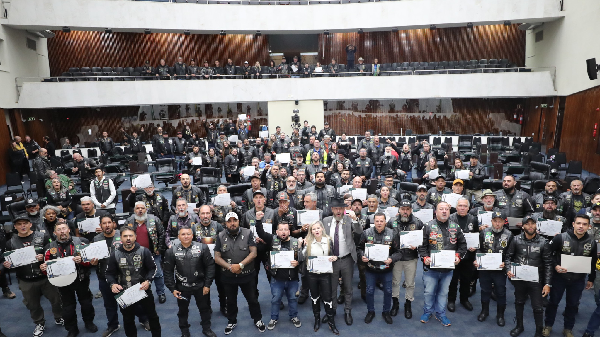 Motociclistas cristãos são homenageados na Assembleia por ações sociais e de evangelização