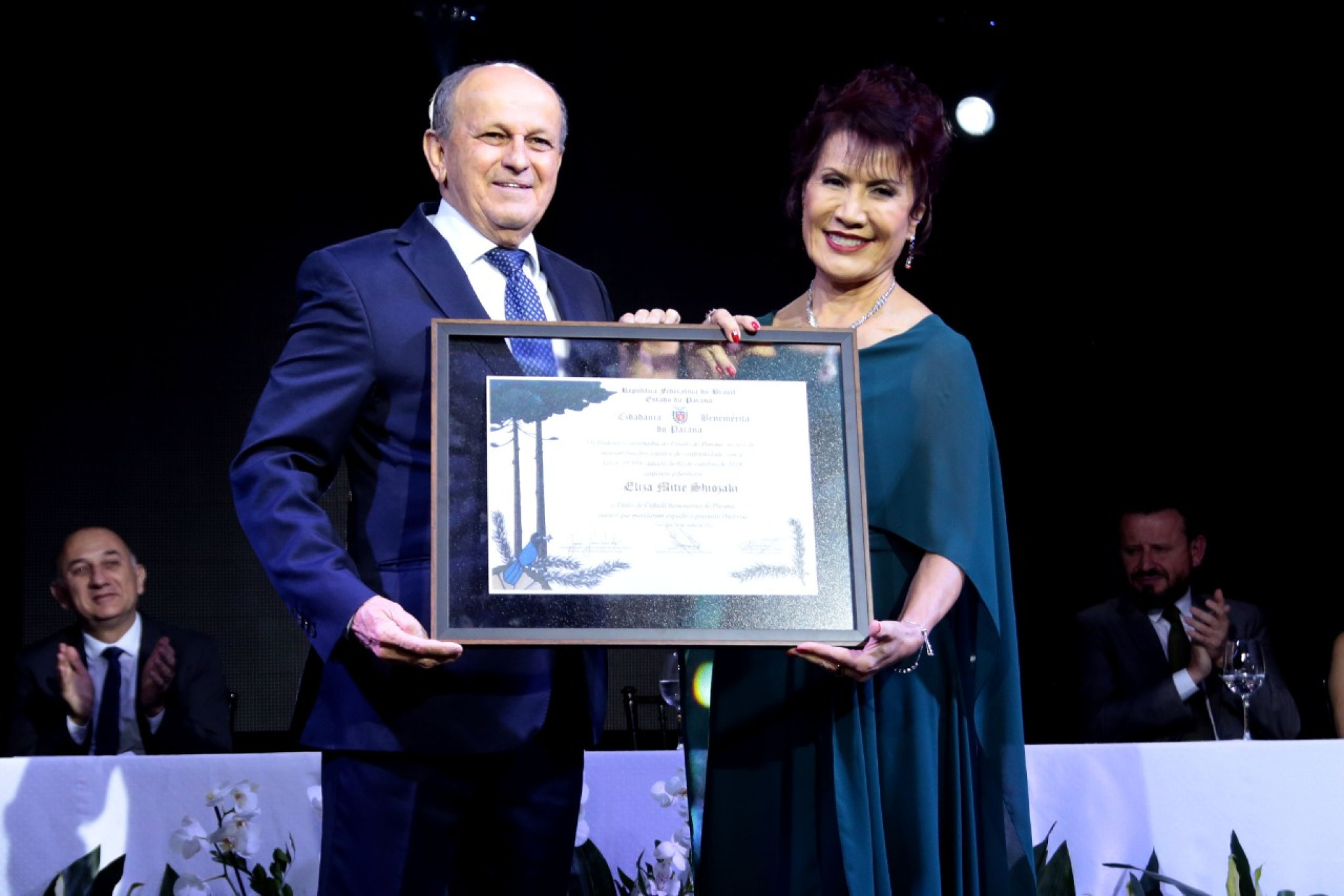 Eliza Mitie Shiozaki recebe o título de Cidadã Benemérita do Paraná
