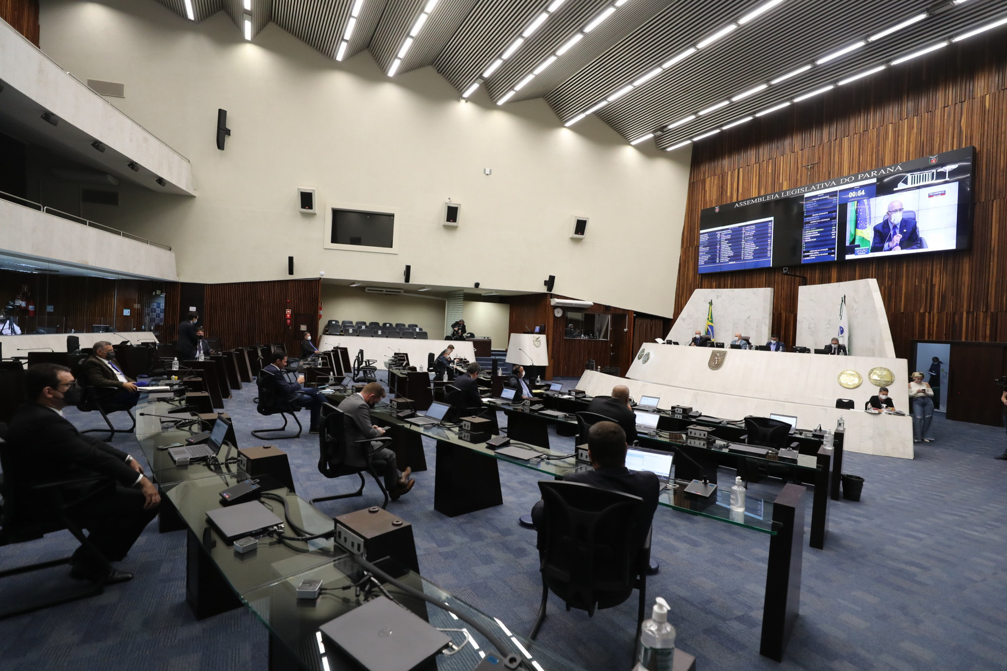 Projeto que proíbe passaporte da vacina entra em regime de urgência