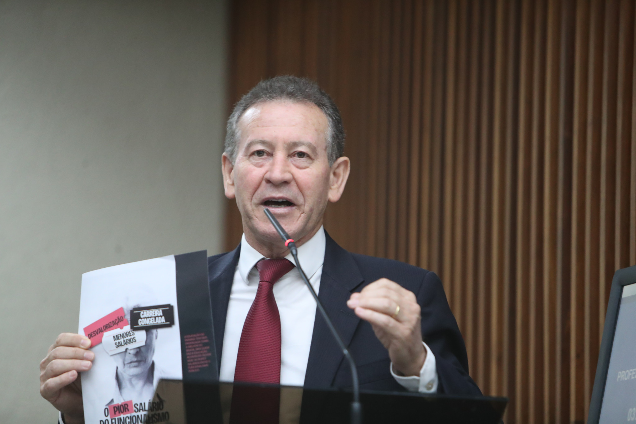 Deputado Professor Lemos (PT) manifesta apoio à luta dos servidores da Educação do Estado por valorização salarial