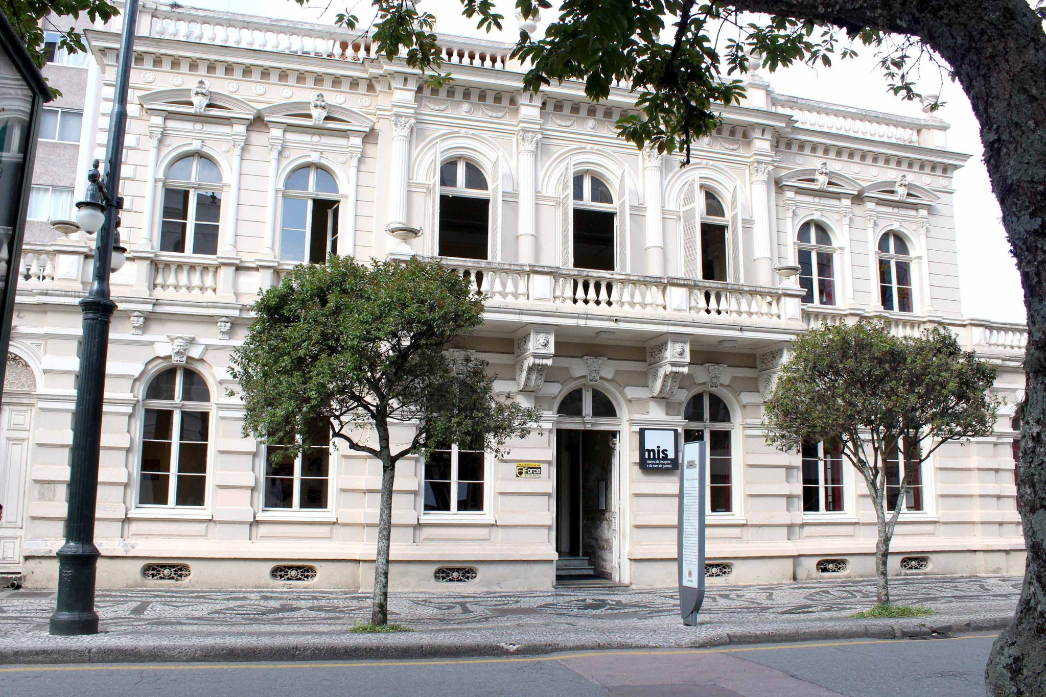 Assembleia Legislativa recebe exposição sobre os 55 anos do Museu da Imagem e do Som do Paraná (MIS/PR)