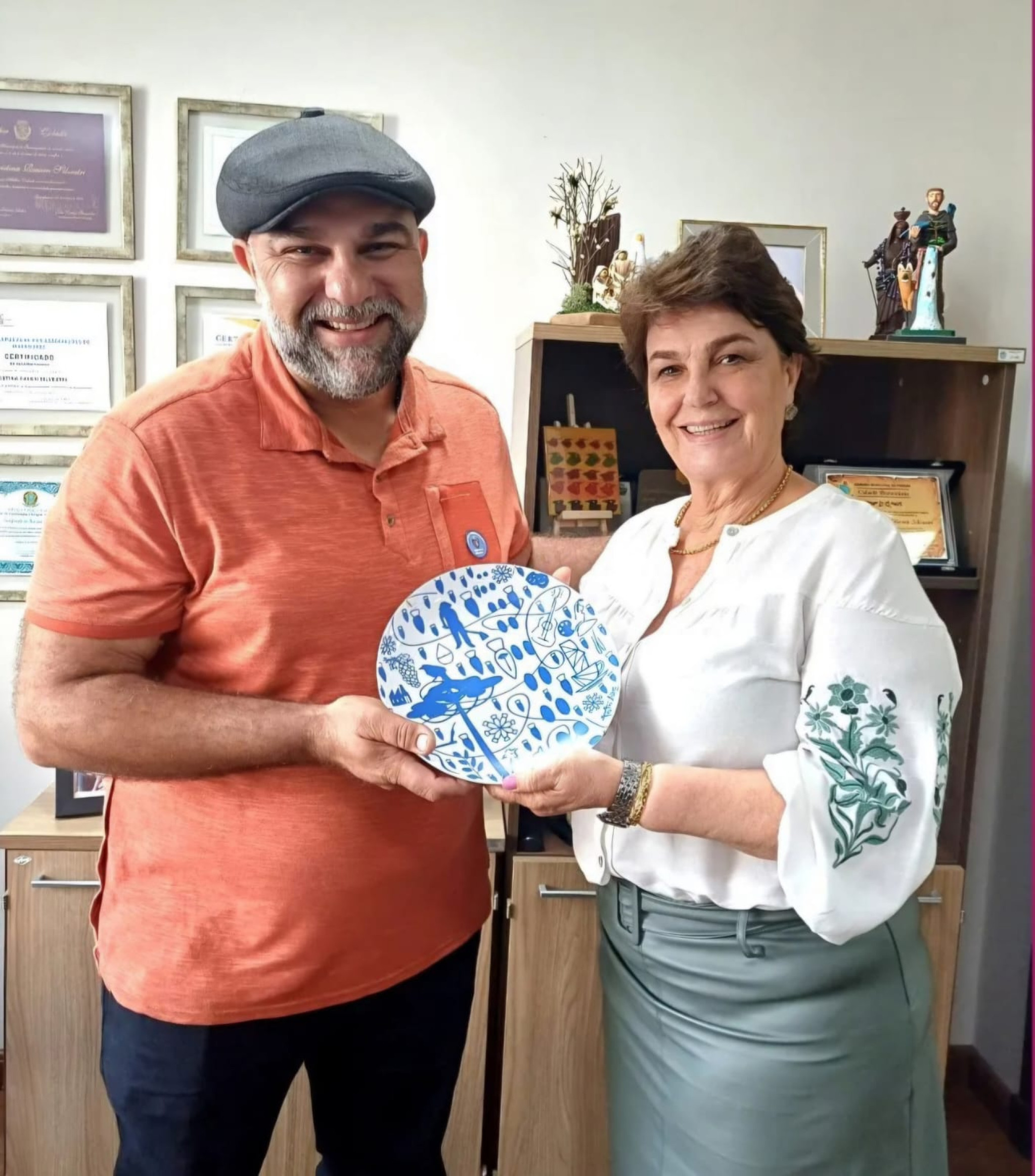 Assembleia Legislativa do Paraná recebe exposição do artista plástico Toto Lopes