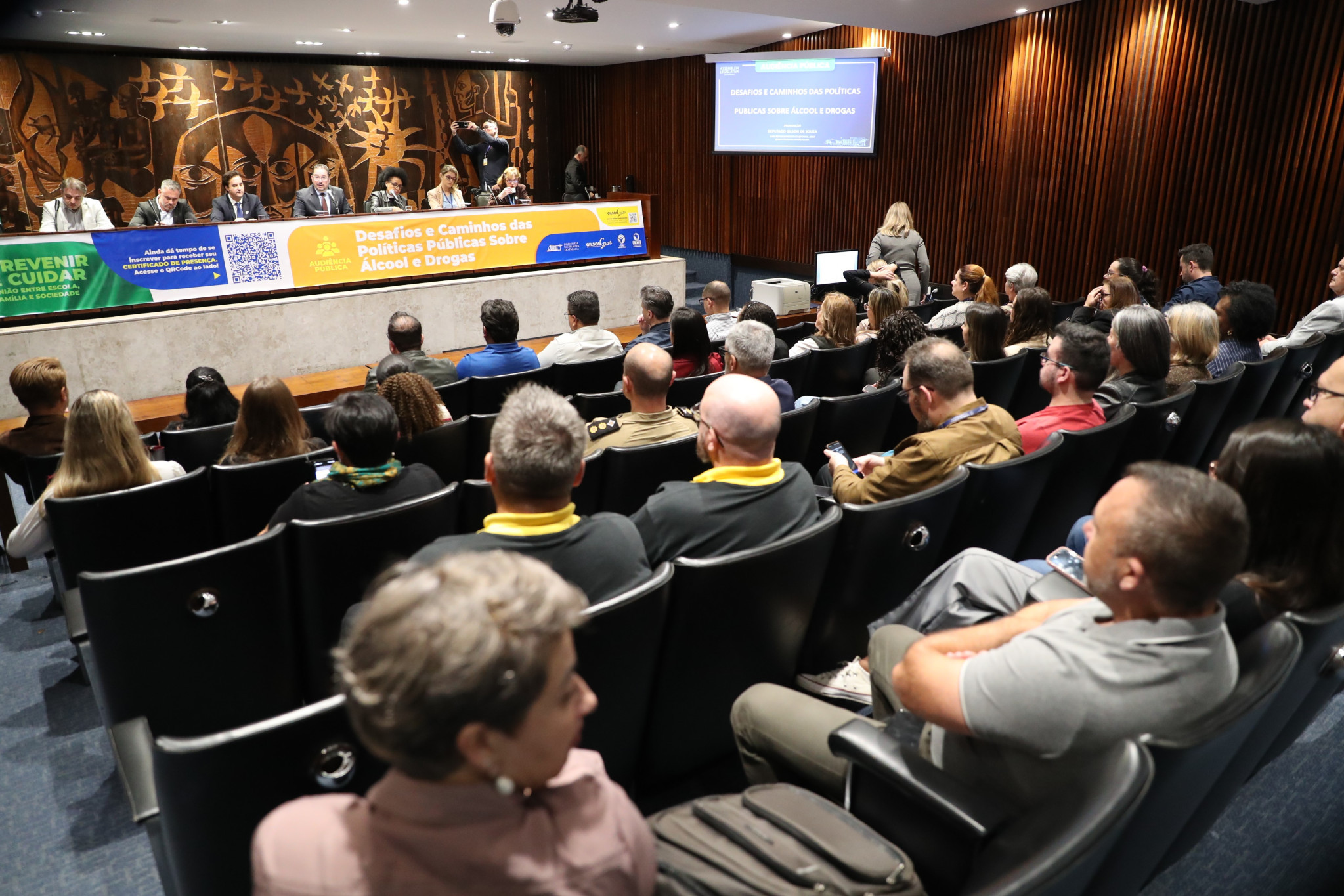 Audiência Pública debate estratégias de combate às drogas e ao álcool no Paraná