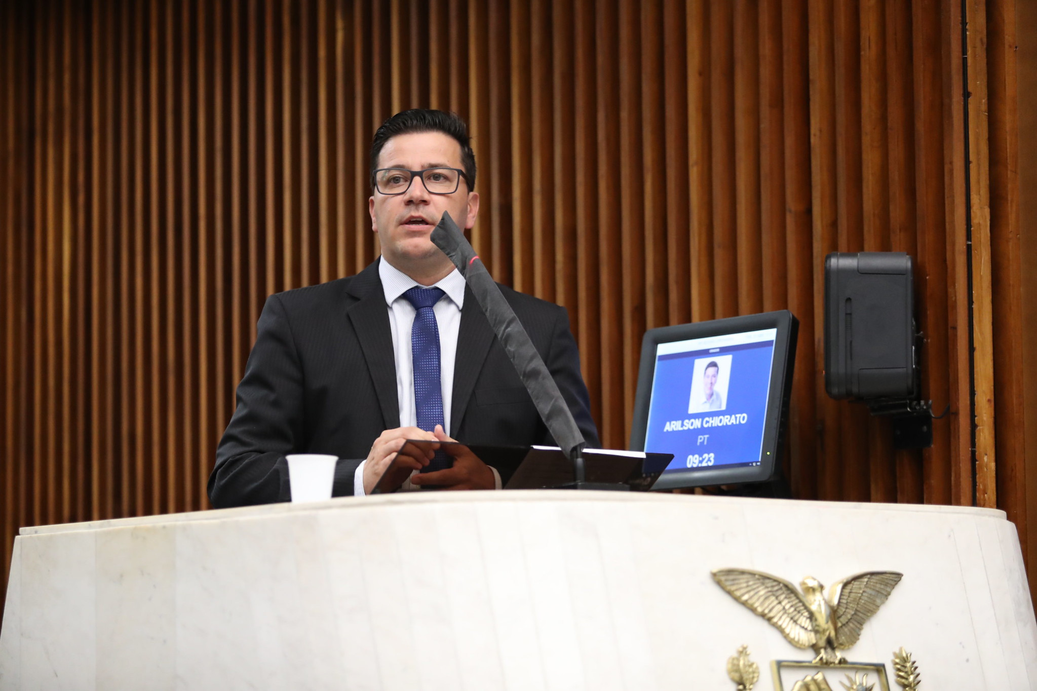 Deputado Arilson propõe que água e luz sejam cobradas por consumo real, não por estimativa