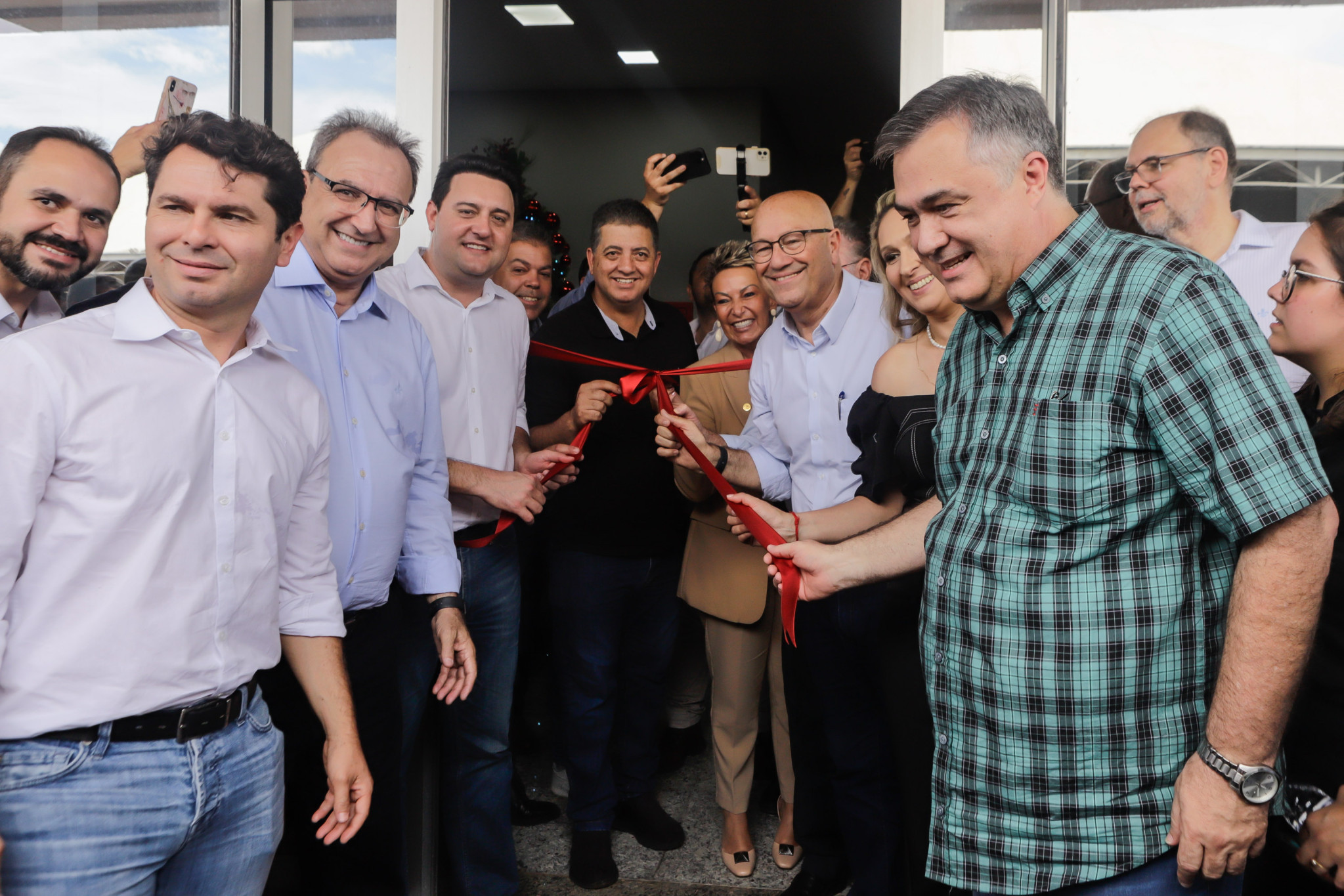 Deputados enaltecem inauguração do Hospital Regional Pioneiro Amin Hannouche, em Cornélio Procópio