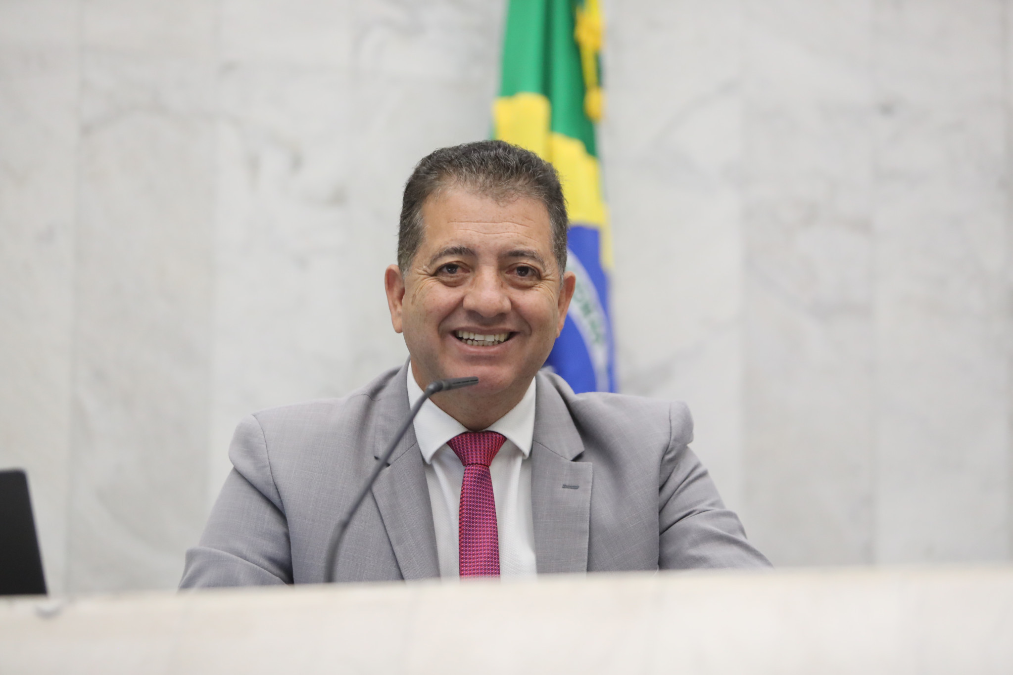 Junho Violeta: lei do deputado Cobra Repórter (PSD) combate a violação dos direitos da pessoa idosa