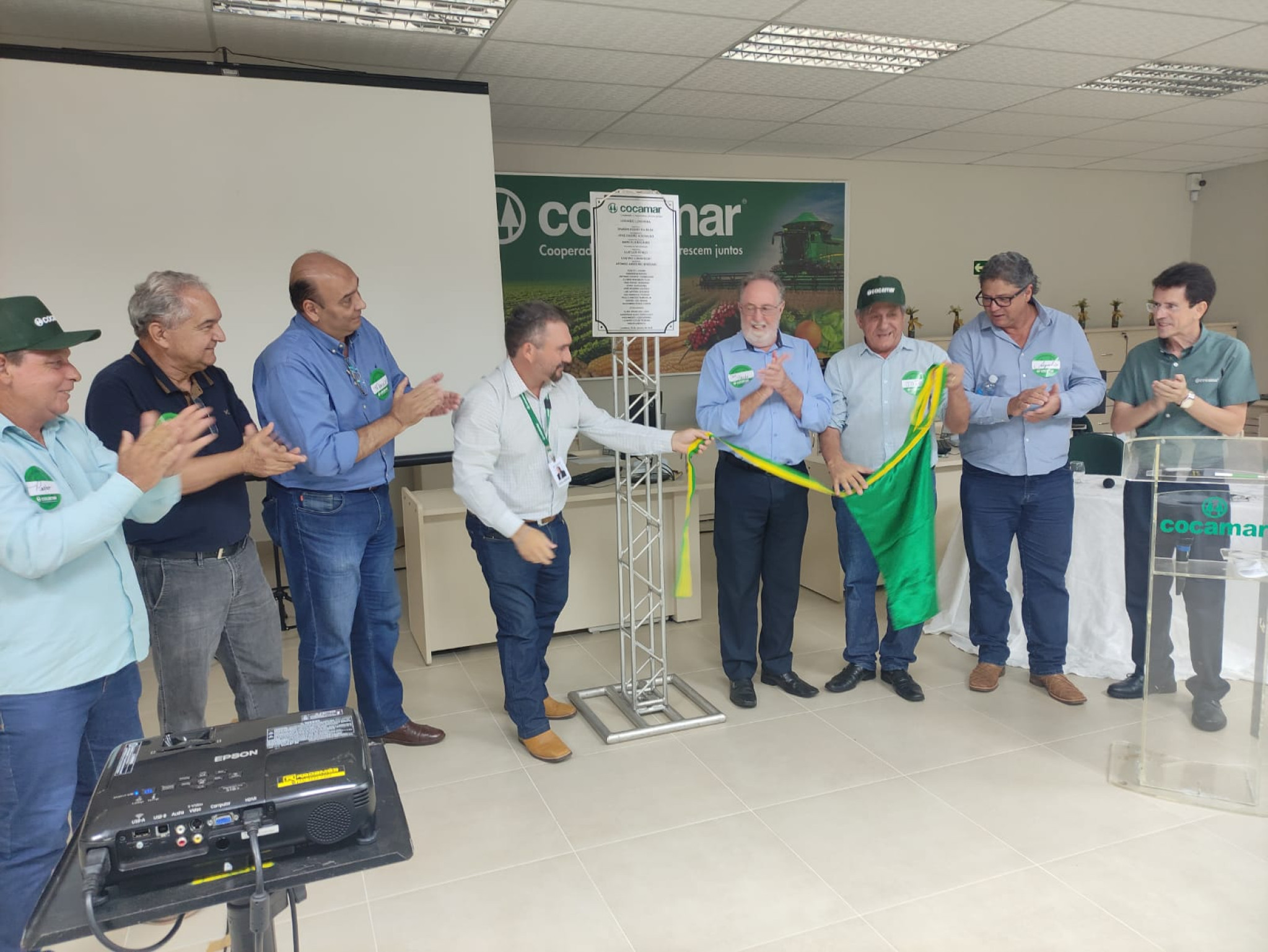 Deputado Tercilio Turini parabeniza Cocamar e cooperados pelos avanços no agronegócio
