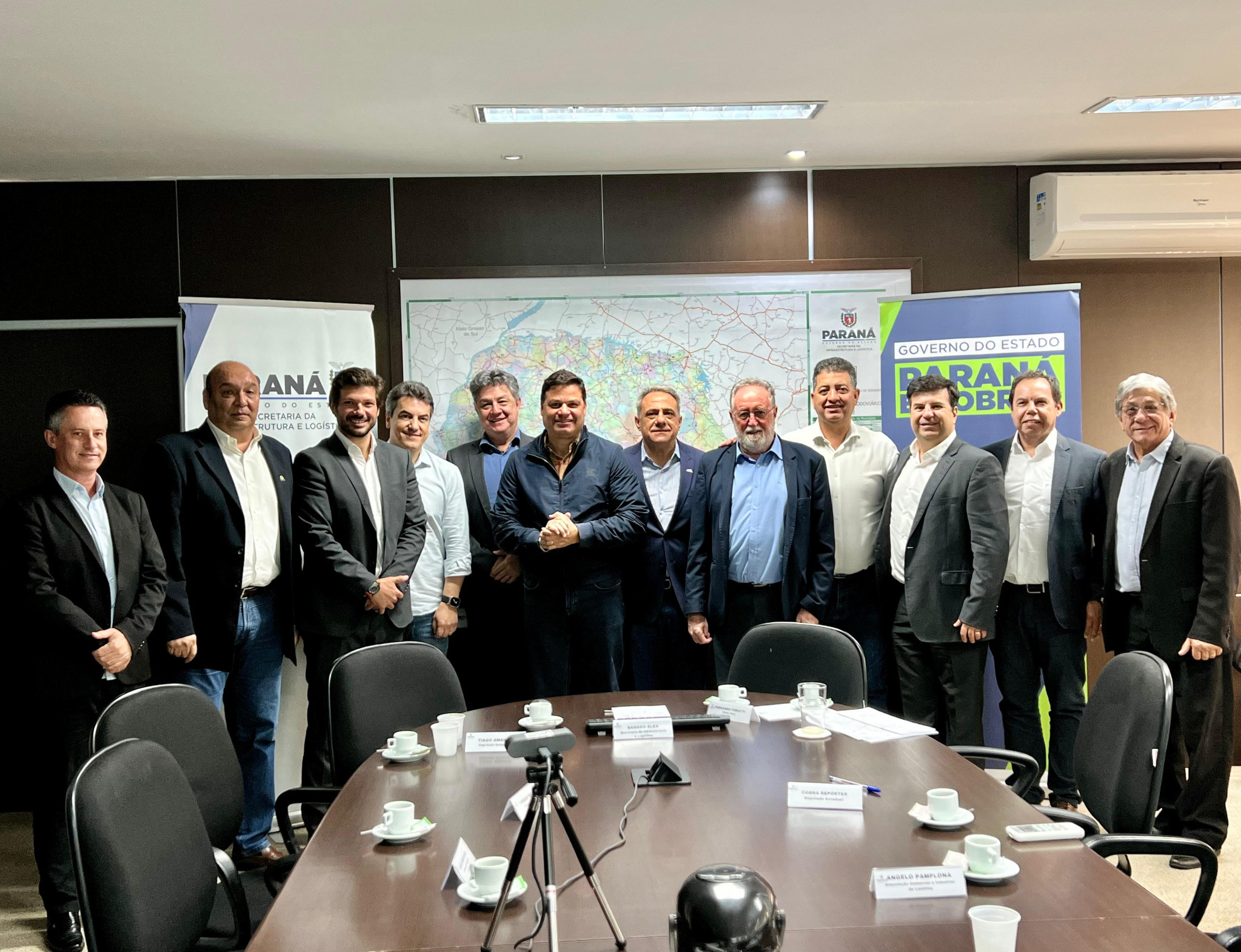 Em reunião com deputados, Governo do Estado afirma que vai buscar solução para duplicar PR-445 inteira