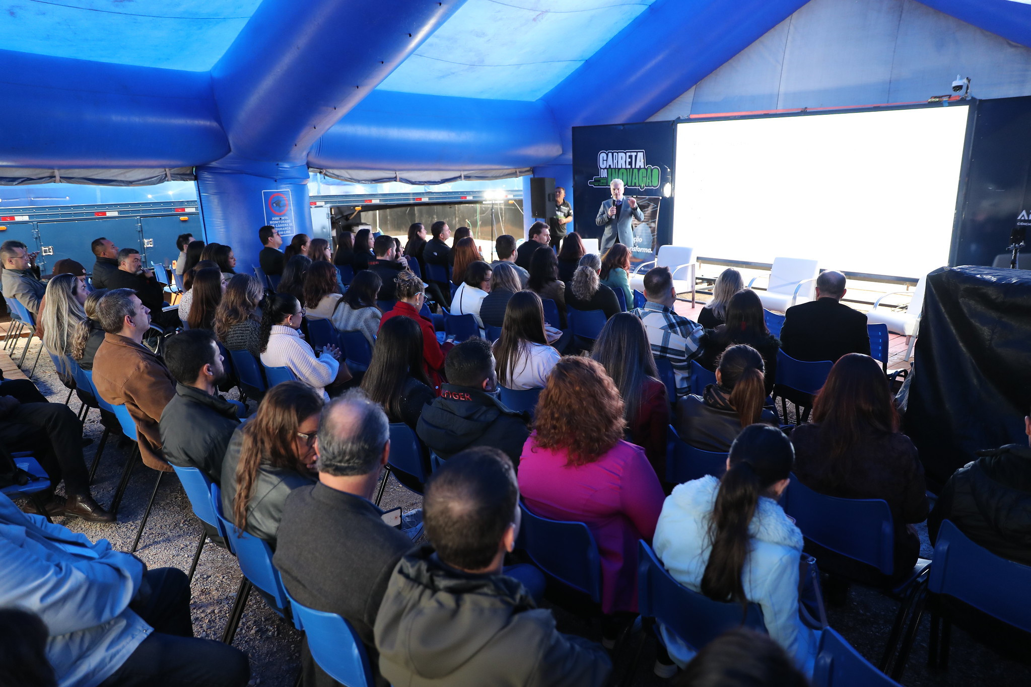 Escola do Legislativo leva conhecimento sobre terceiro setor e agronegócio durante Assembleia Itinerante em Castro