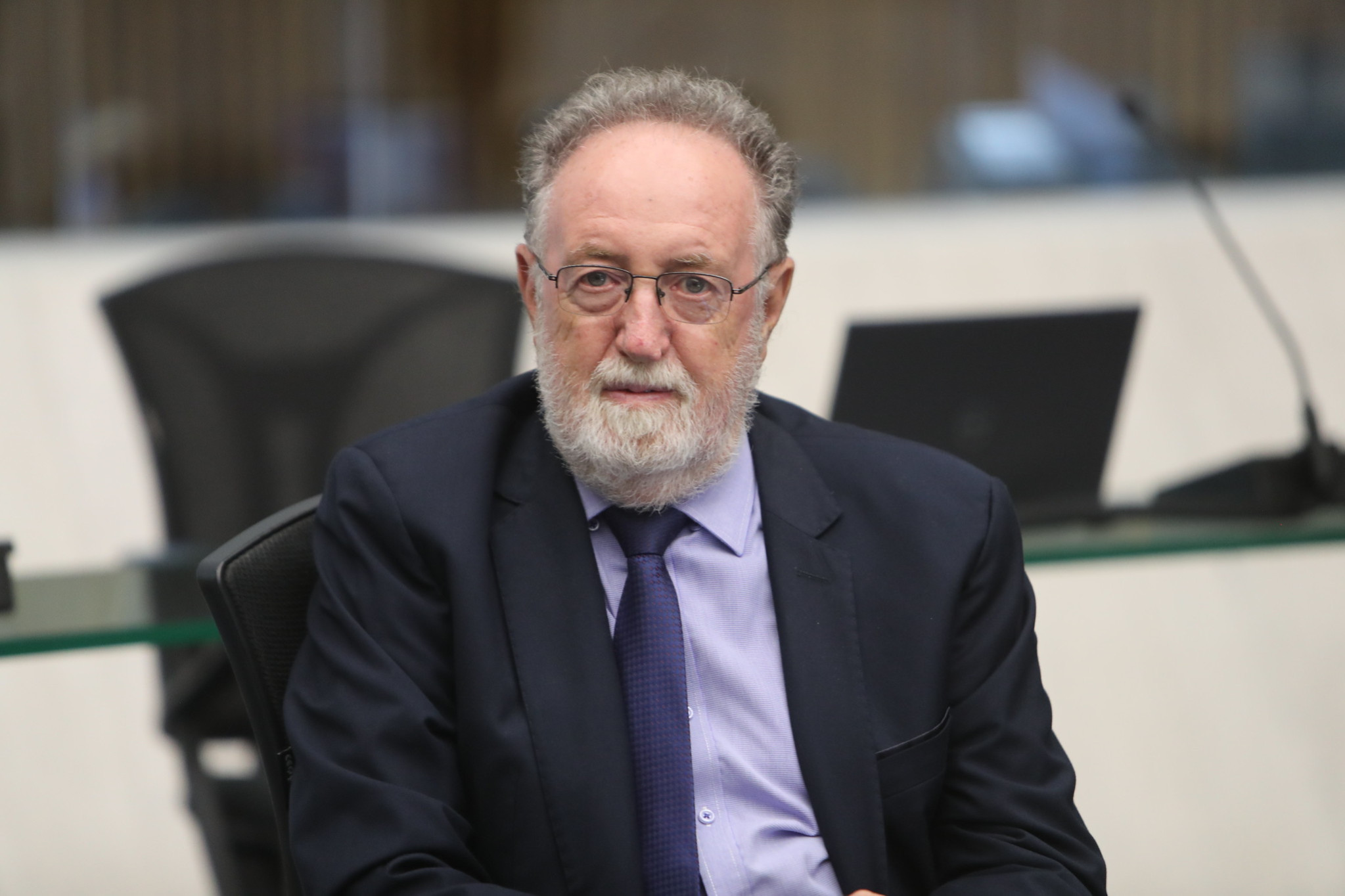Deputado Tercilio Turini propõe incluir idosos no programa Leite das Crianças