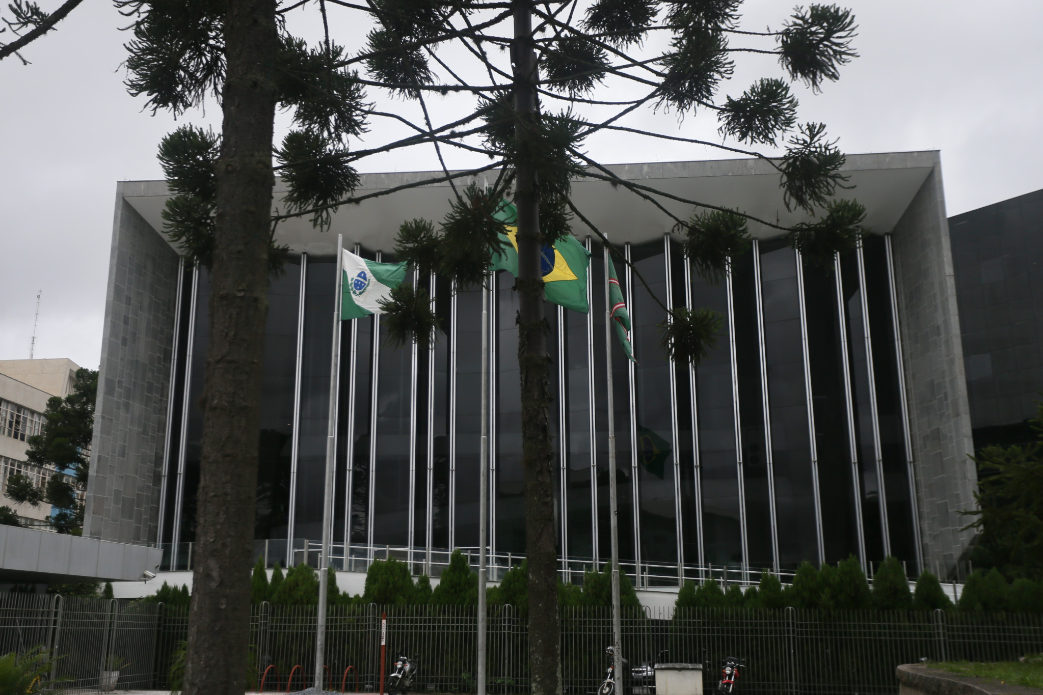 Assembleia inicia a votação dos projetos que tratam da reposição inflacionária de servidores