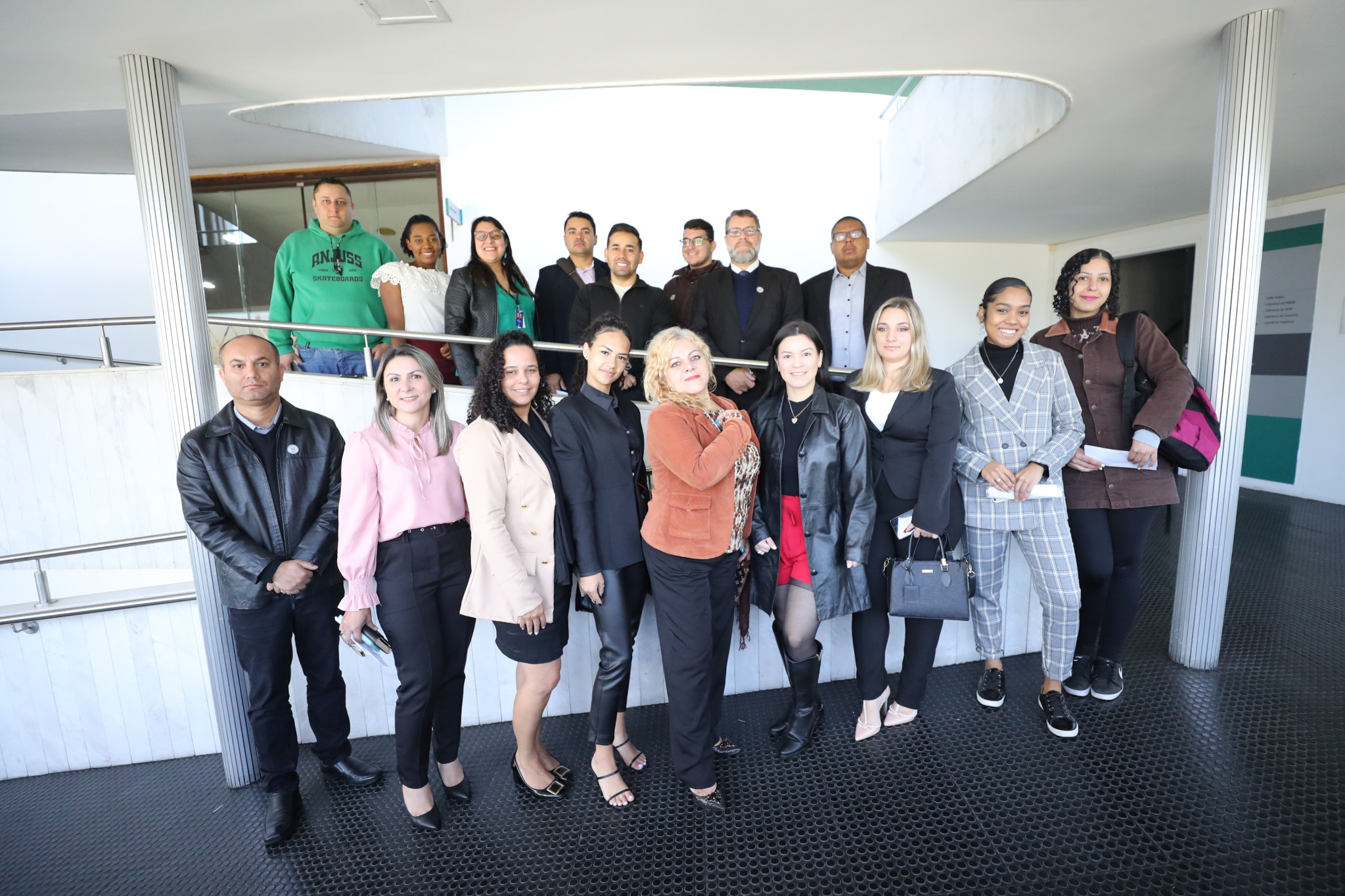 Acadêmicos de Direito da UNIFAESP visitam a Assembleia